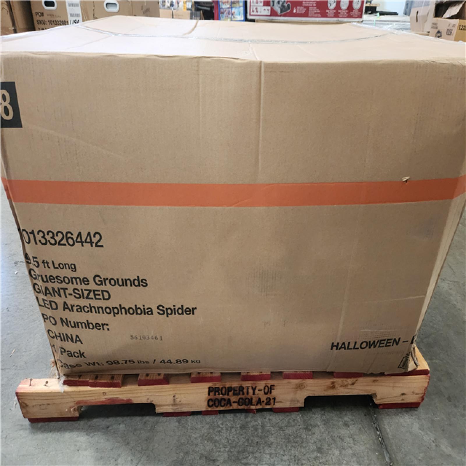 Phoenix NEW Home Accents Holiday 9.5 ft. Long Gruesome Grounds Giant-Sized LED Arachnophobia Spider