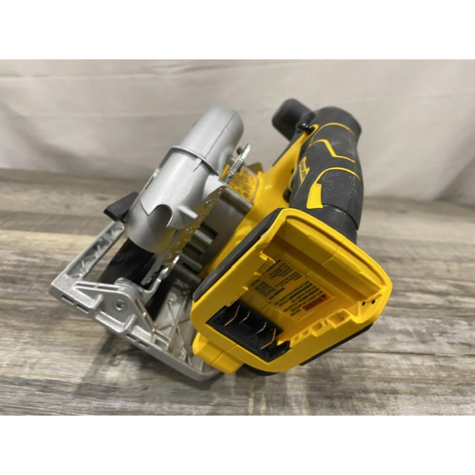 AS-IS DEWALT 20V MAX Cordless Brushless 6-1/2 in. Sidewinder Style Circular Saw (Tool Only)
