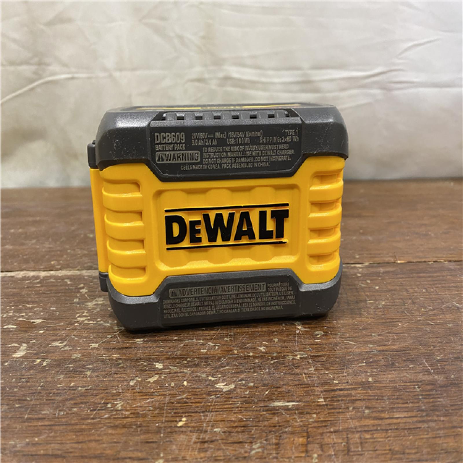 AS-IS Dewalt DWLTDCB609 Dewalt DCB609 FLEXVOLT 20V/60V MAX* B