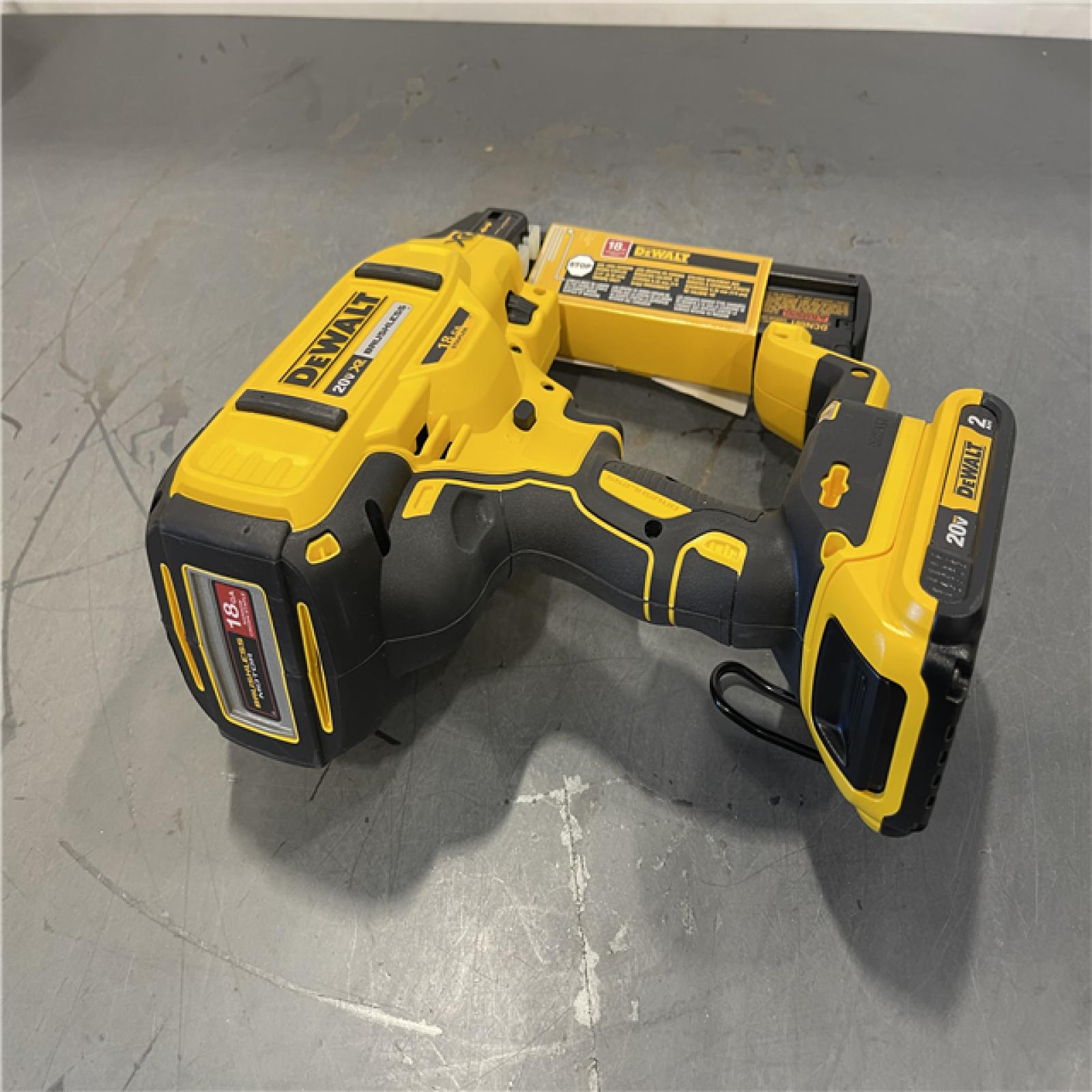 AS-IS - DeWALT 20V MAX XR Lithium-Ion Cordless 18-Gauge Narrow Crown Stapler Kit