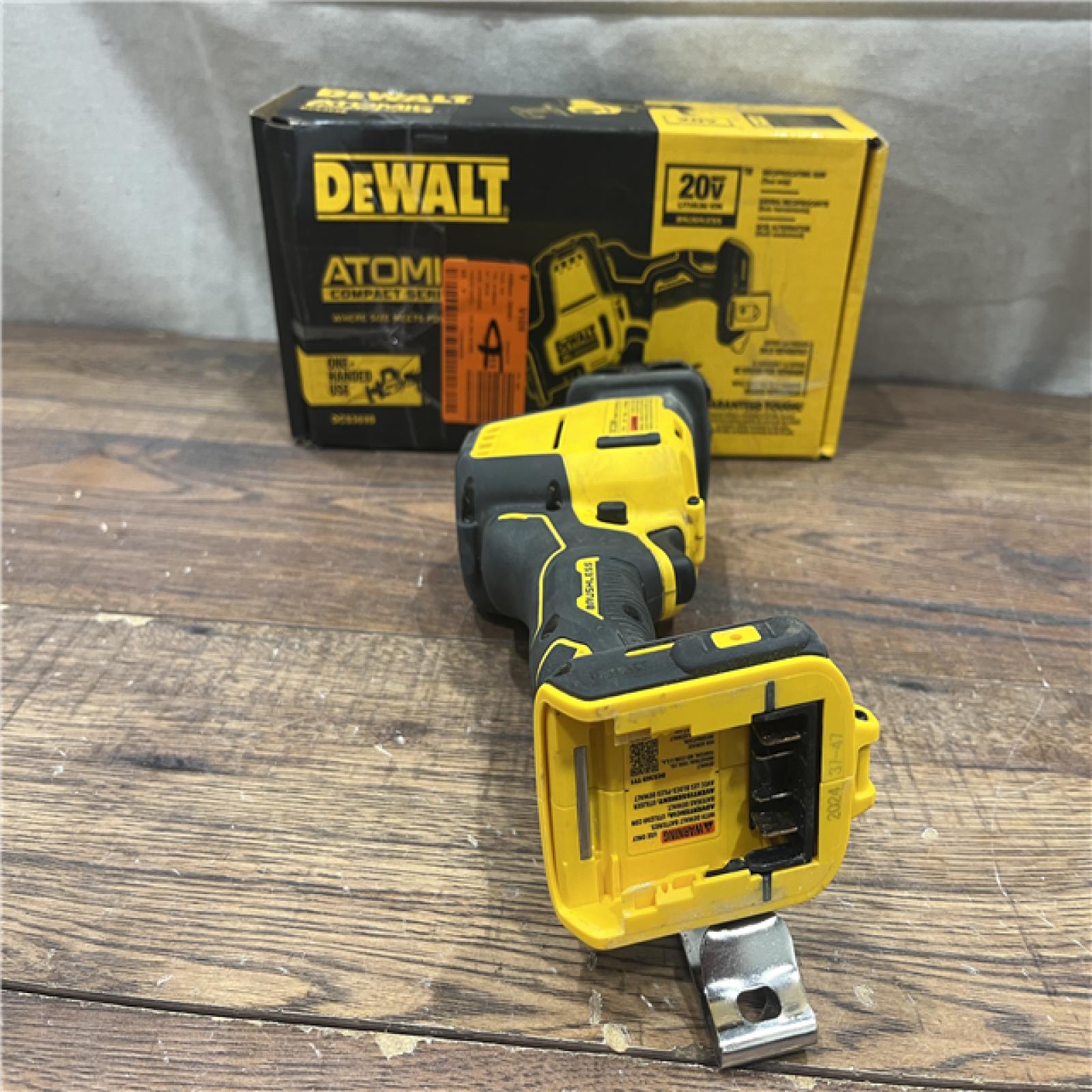 AS-IS Dewalt DCS369B ATOMIC 20V MAX Cordless One-Handed Reciprocating Saw (Tool Only)