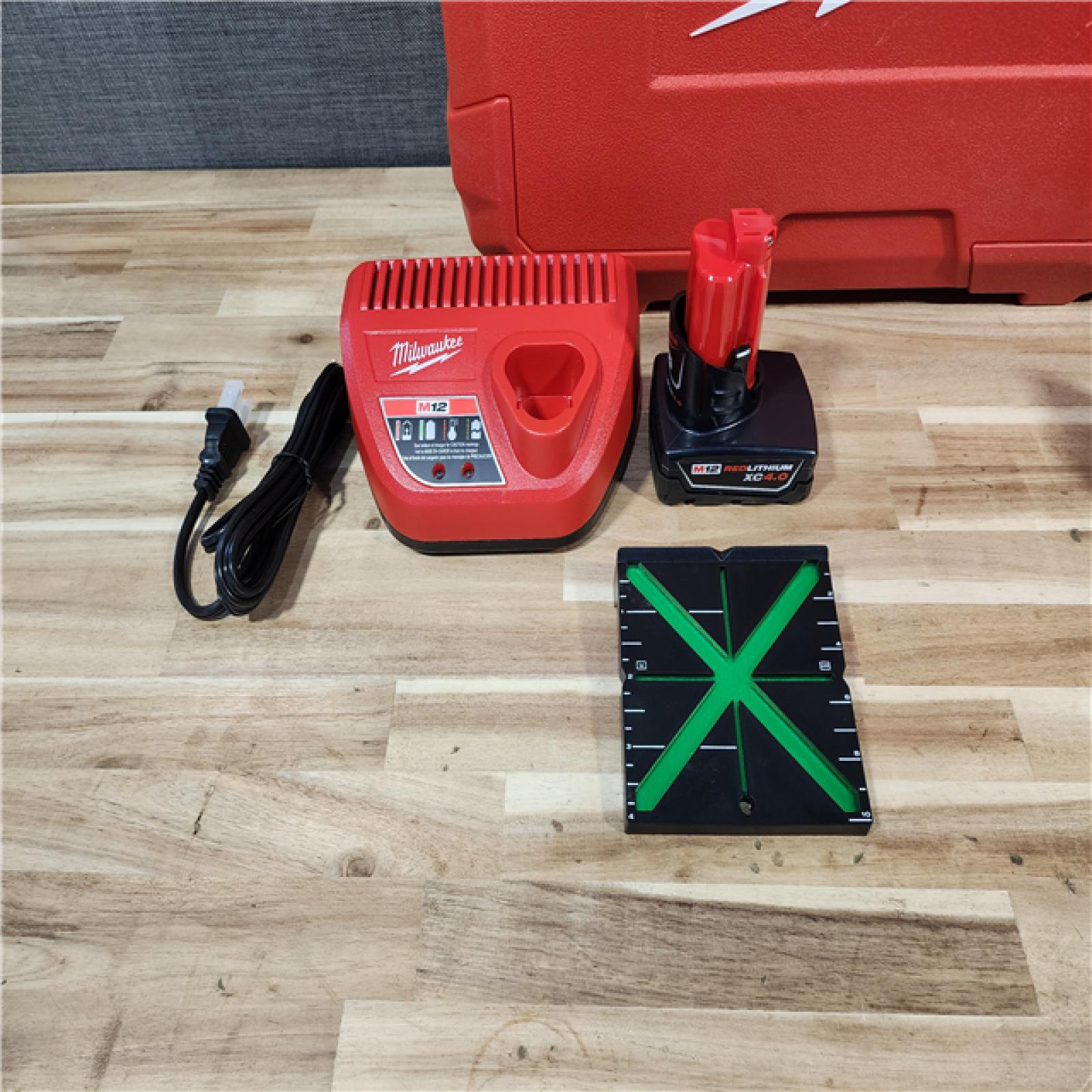 HOUSTON LOCATION - AS-IS (APPEARS LIKE NEW) Milwaukee  12-Volt Lithium-Ion Cordless Green 250 ft. 3-Plane Laser Level Kit