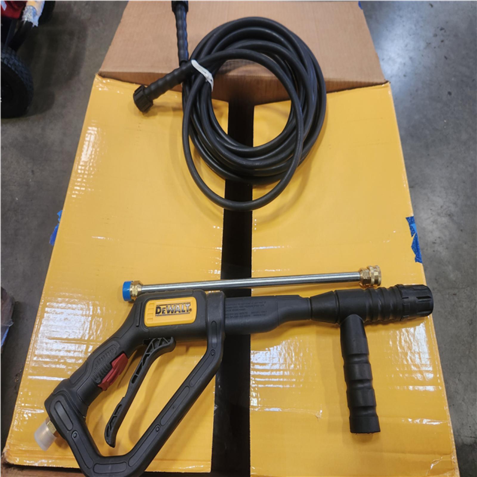 Phoenix LIKE NEW DEWALT 3600 PSI 2.5 GPM Cold Water Gas Professional Pressure Washer with HONDA GX200 Engine