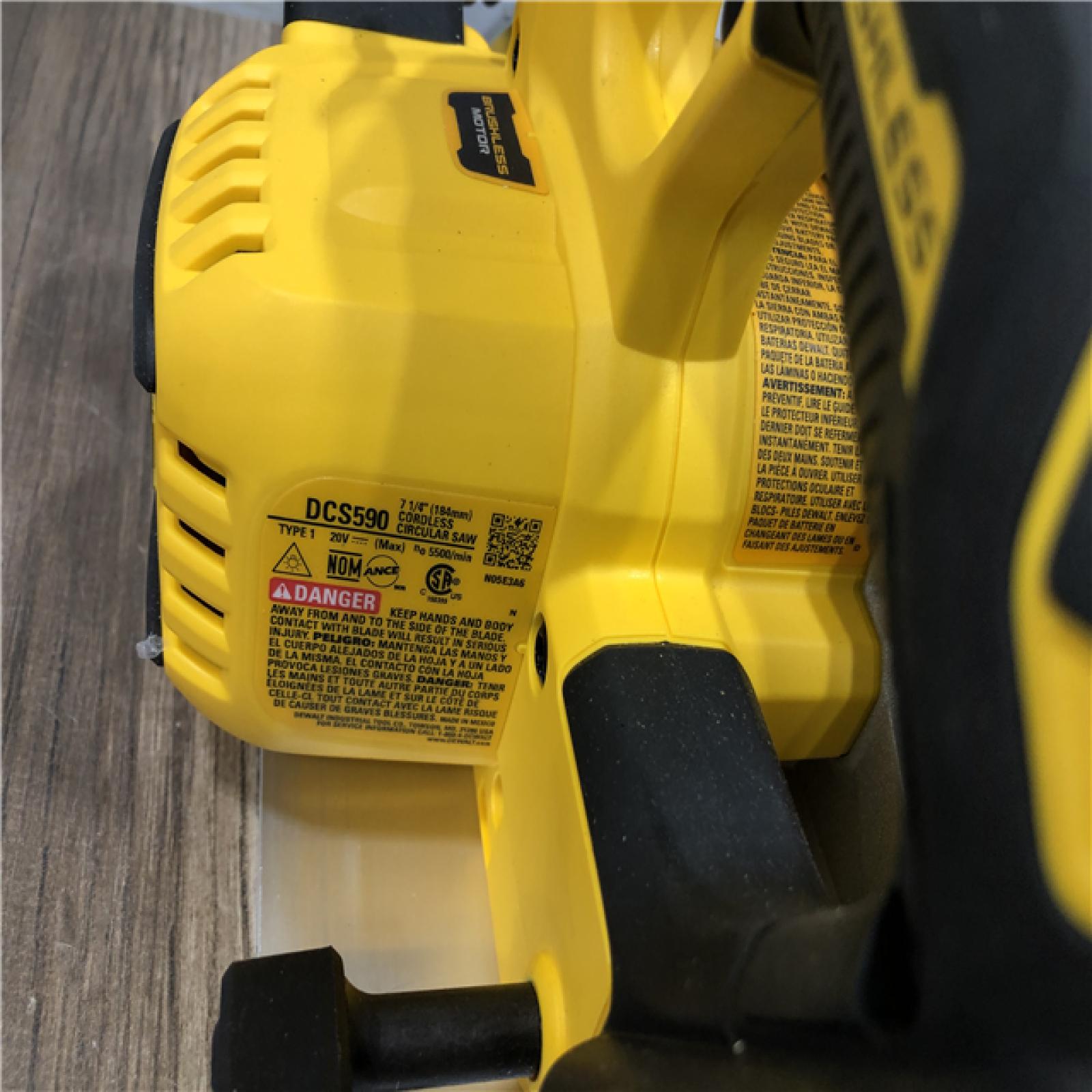 AS-IS DEWALT 20-Volt MAX 7-1/4 in. Cordless Circular Saw (Tool Only)