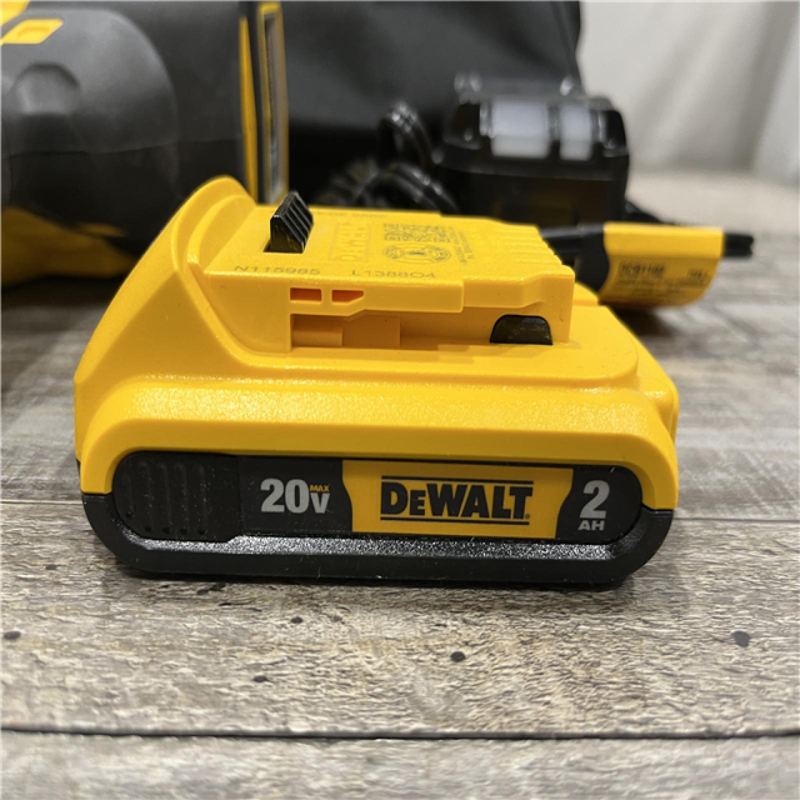 AS-IS DEWALT 20V MAX XR 16-Gauge Electric Cordless Angled Finishing Nailer Kit