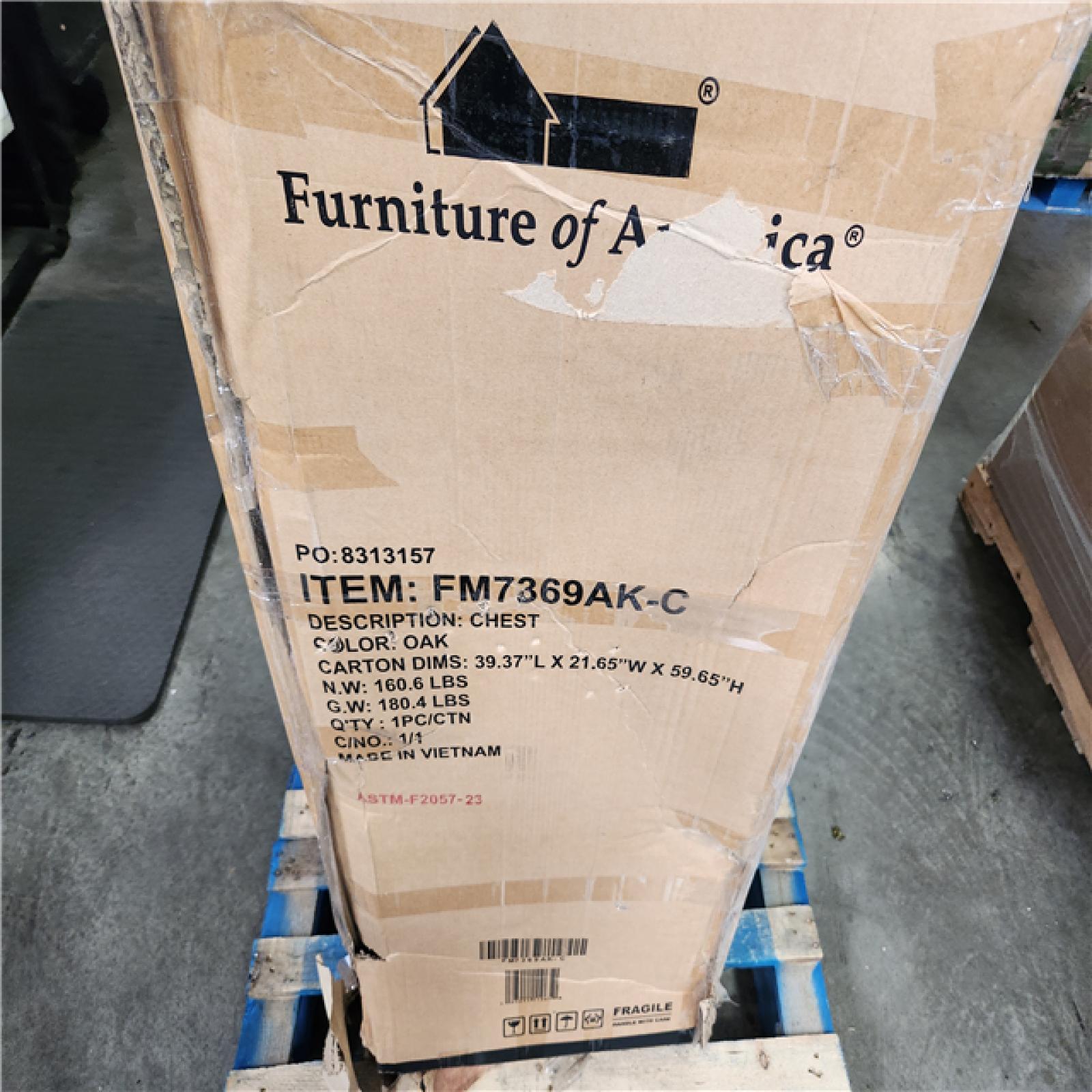 Phoenix NEW Furniture of America Lena Oak 5 Drawer 36.3 in. Chest of Drawers with Cedar Bottom Drawer