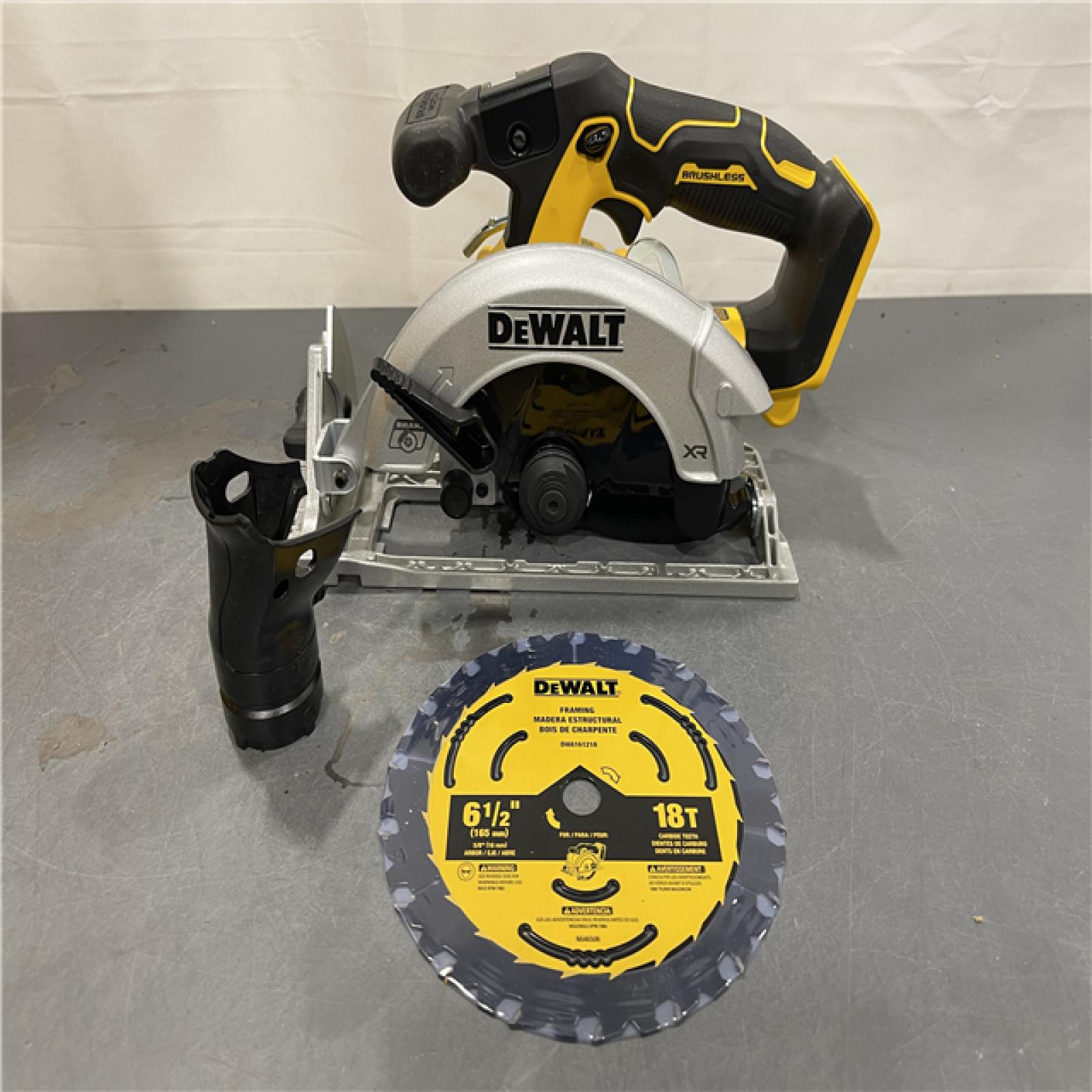 AS-IS - DeWALT 20V MAX Cordless Brushless 6-1/2 in. Sidewinder Style Circular Saw