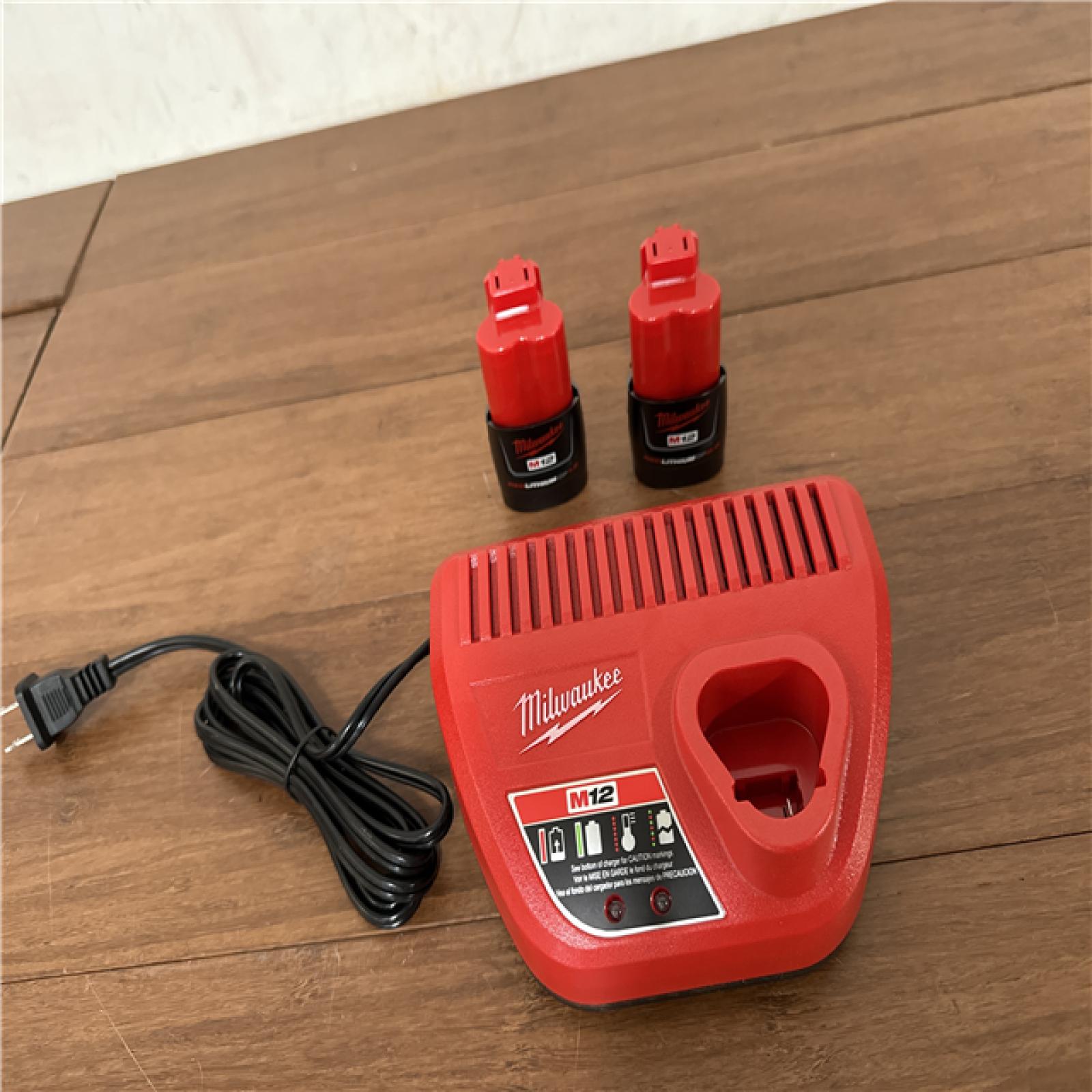 California AS-IS Milwaukee M12 Pipeline Locator Kit  Includes (2) Batteries  Charger & Hardcase.