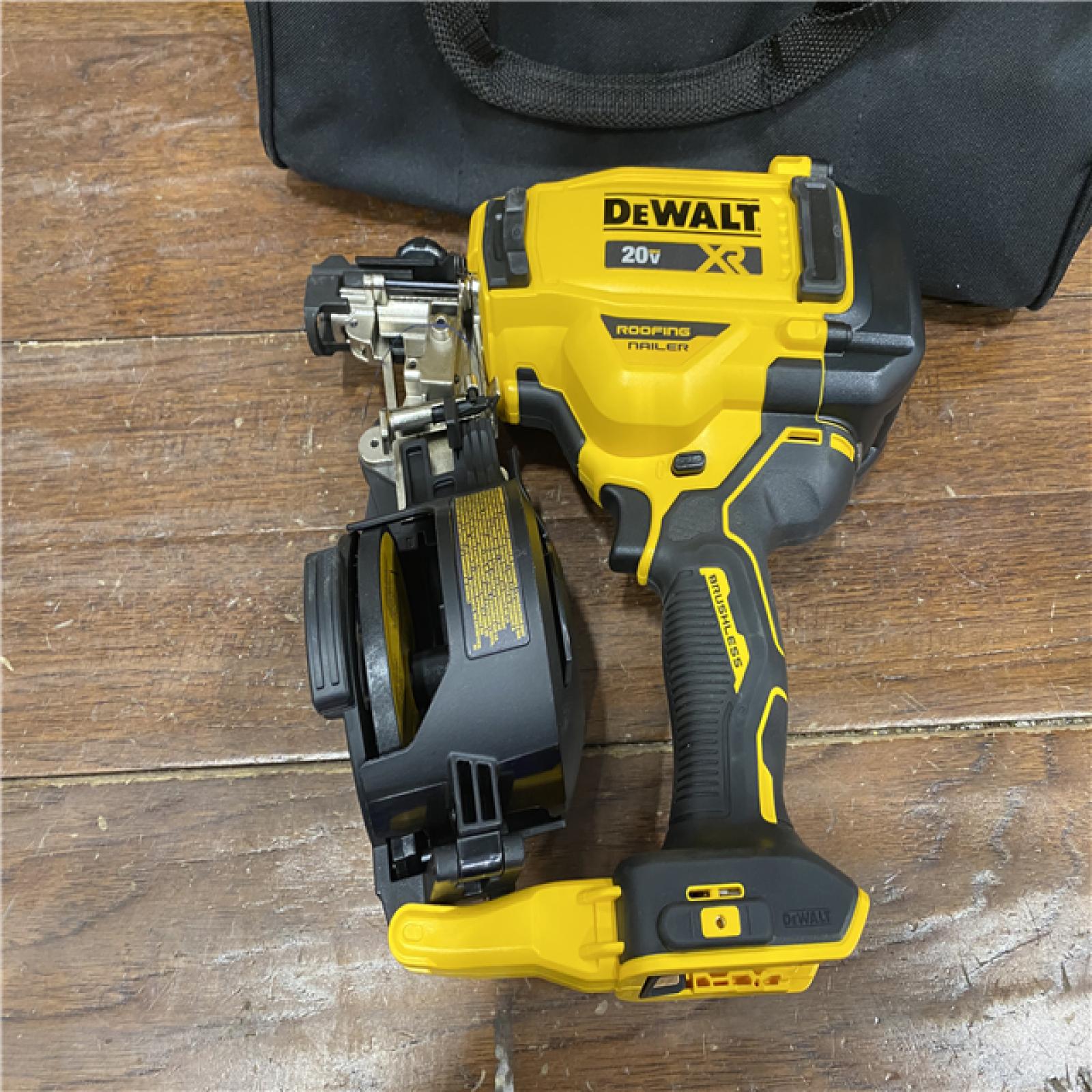 AS-IS DEWALT 2007898 Roofing Nailer Cordless