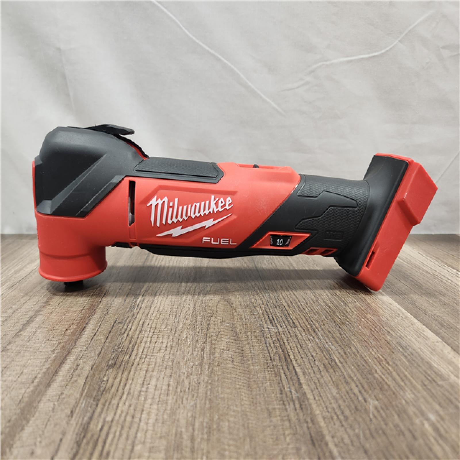 AS-IS- Milwaukee 18V Cordless Brushless Oscillating Multi-Tool (Tool Only)