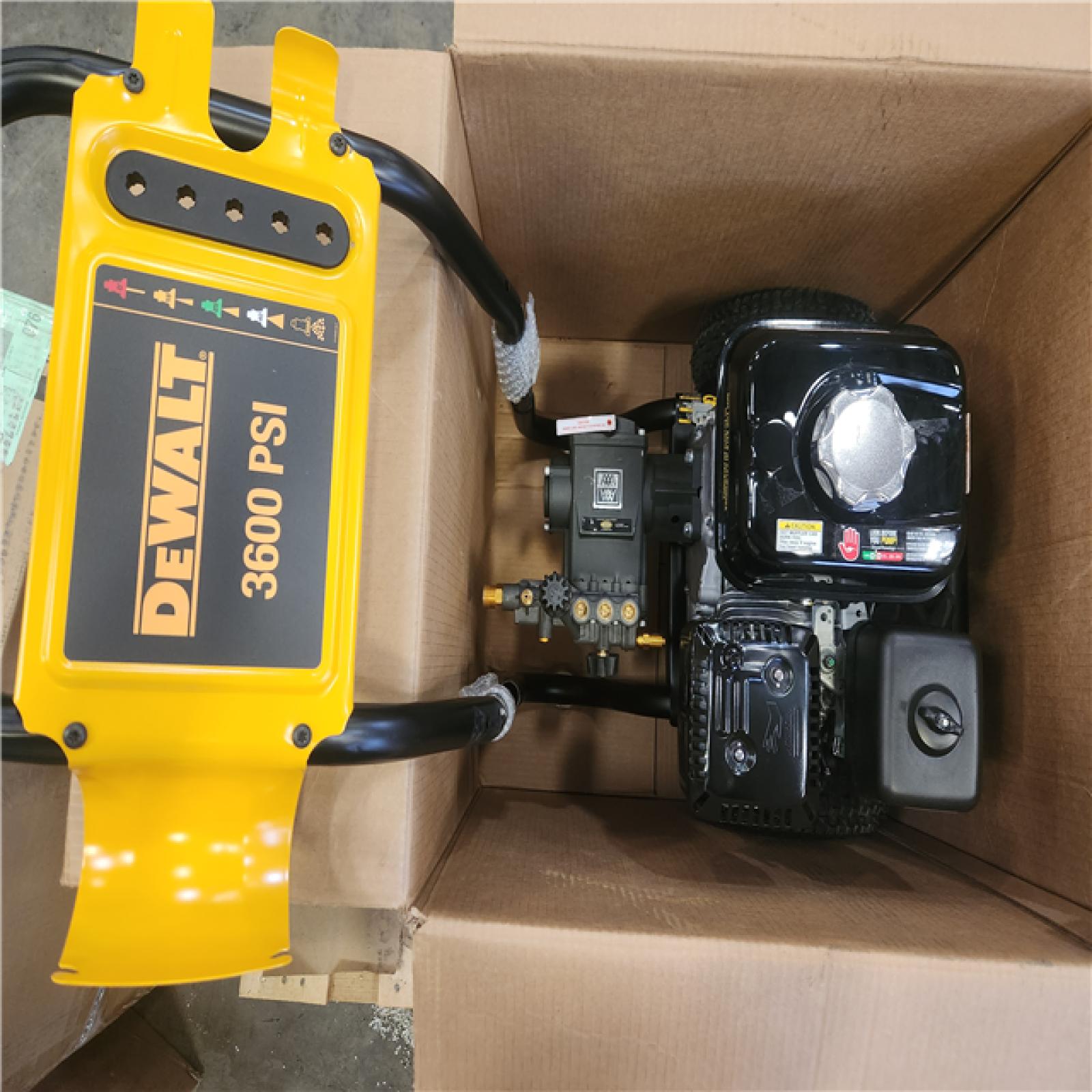 Phoenix NEW DEWALT 3600 PSI 2.5 GPM Cold Water Gas Professional Pressure Washer with HONDA GX200 Engine