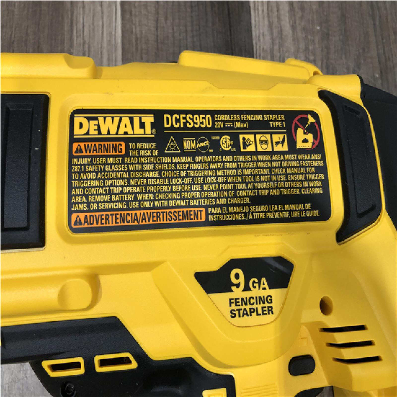 AS-IS DEWALT 20V MAX 9-Gauge Cordless Fencing Stapler (Tool Only)
