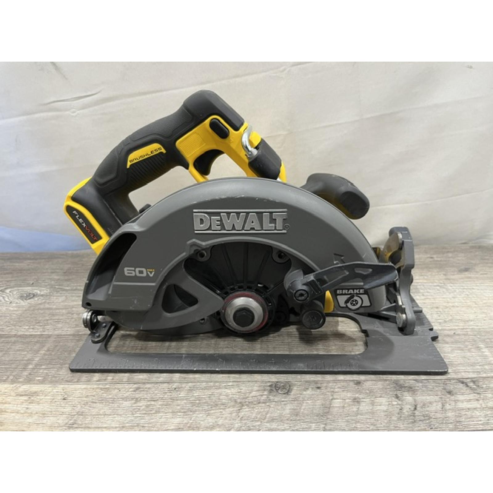 AS-IS DEWALT FLEXVOLT 60V MAX Cordless Brushless 7-1/4 in. Circular Saw with Brake (Tool Only)