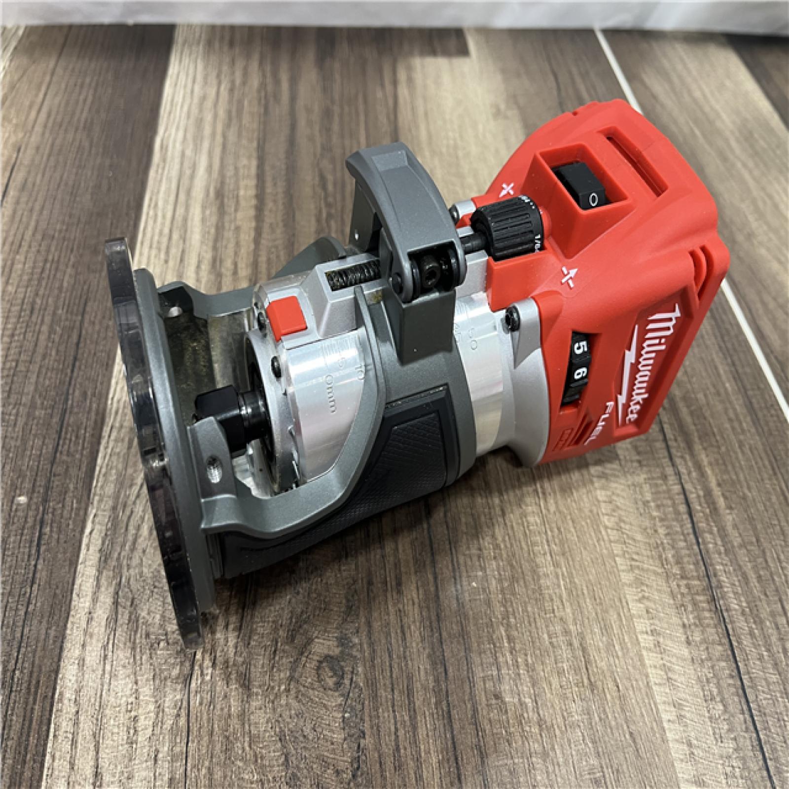 GOOD Milwaukee 2723-20 M18 FUEL 18V Cordless Li-Ion Compact Router - Bare Tool