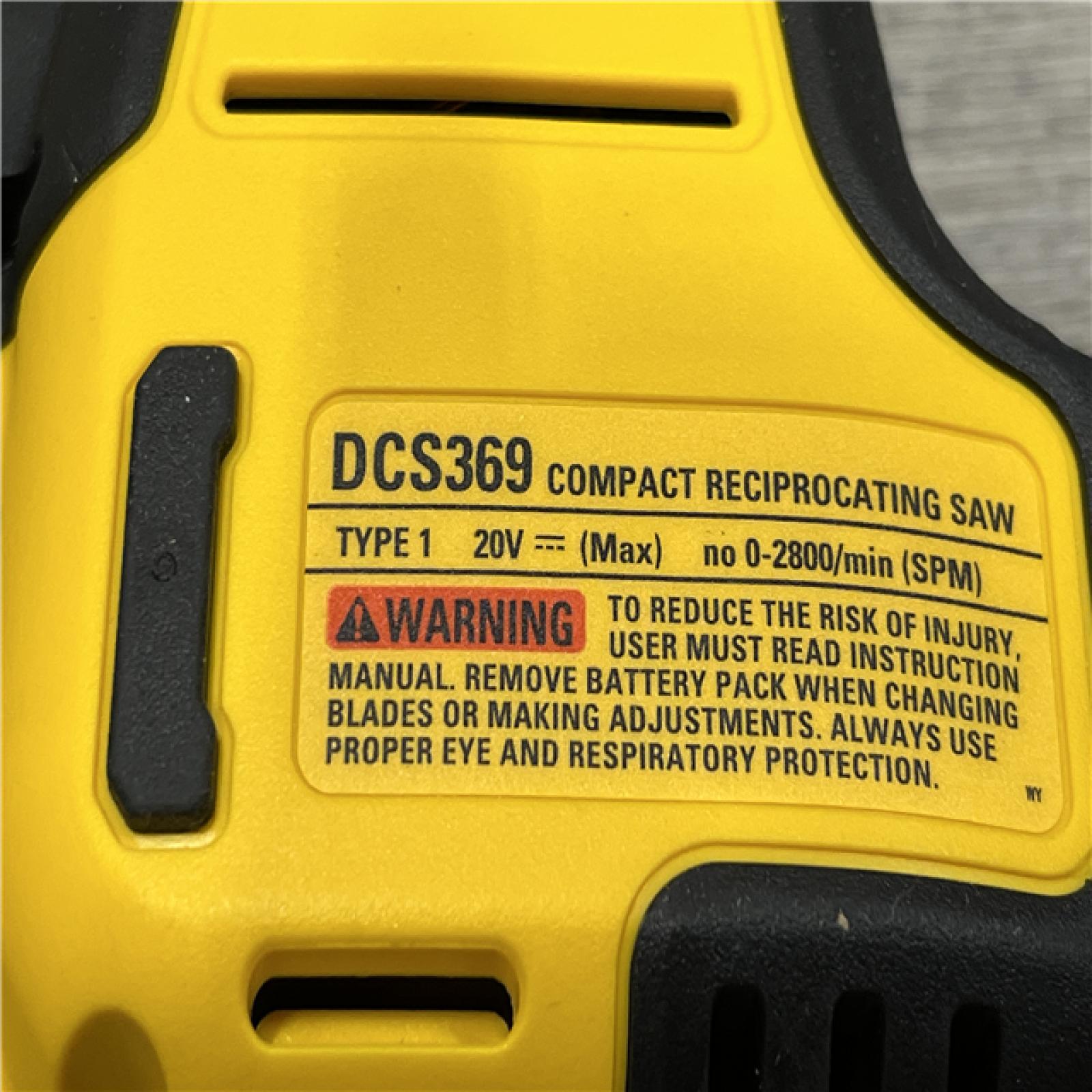 AS-IS DEWALT Atomic 20-Volt Maximum Cordless Brushless Compact Reciprocating Saw Kit