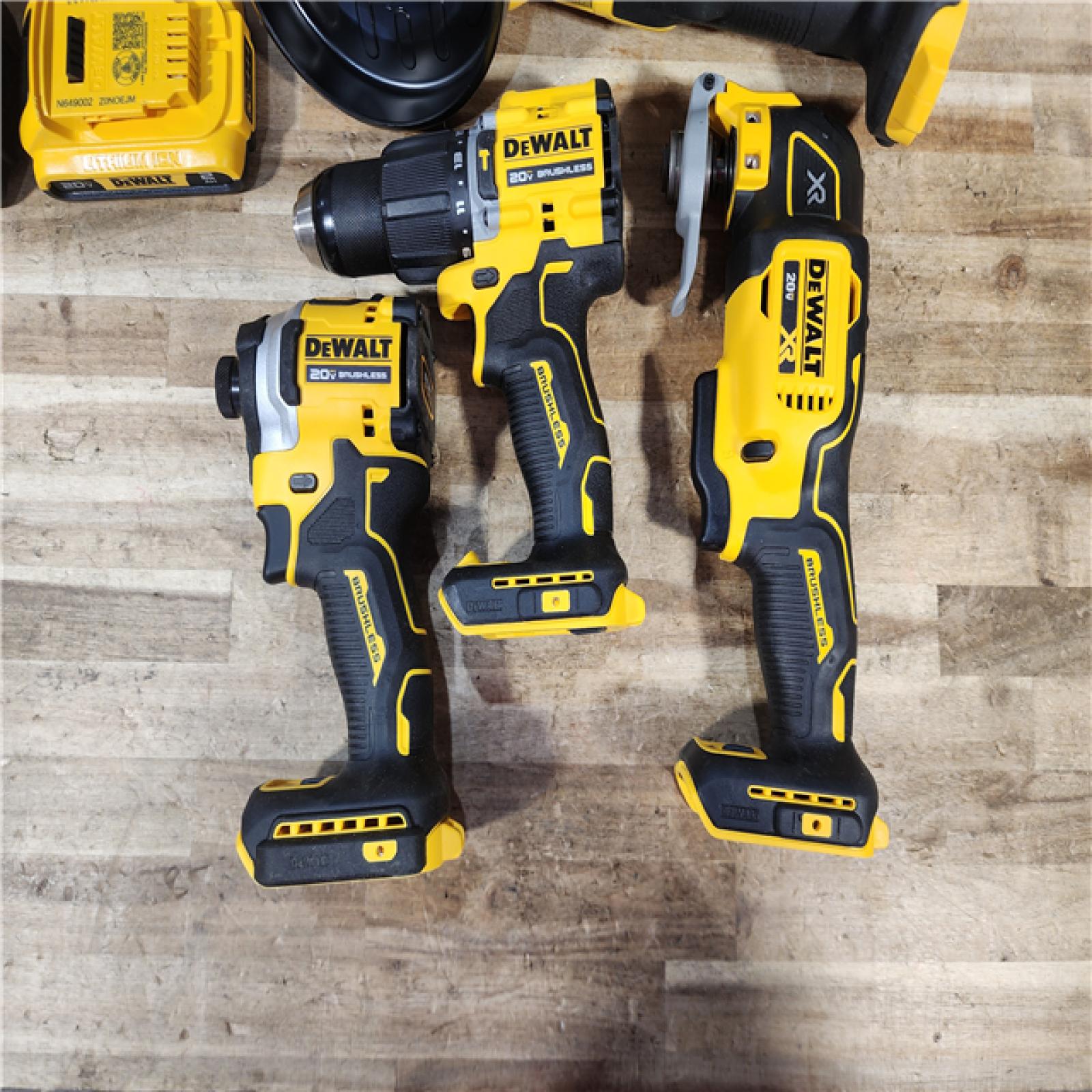 HOUSTON LOCATION - AS - IS DEWALT 20V MAX Lithium-Ion Cordless 6-Tool Combo Kit