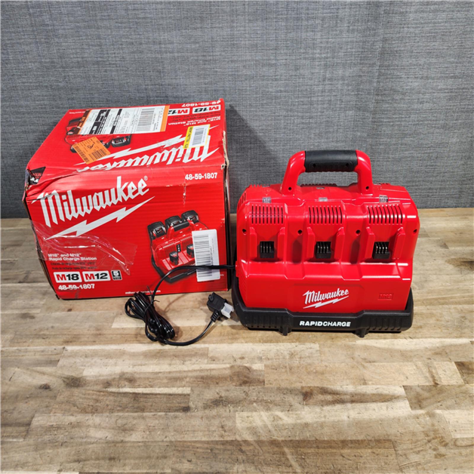 HOUSTON LOCATION - AS-IS Milwaukee M18 & M12 Rapid Charge Station (TOOL ONLY)