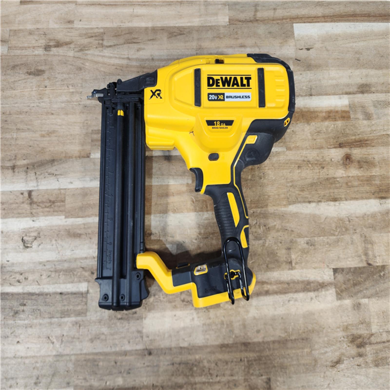 HOUSTON LOCATION - AS-IS DEWALT 20V MAX XR Lithium-Ion Electric Cordless 18-Gauge Brad Nailer (Tool Only)