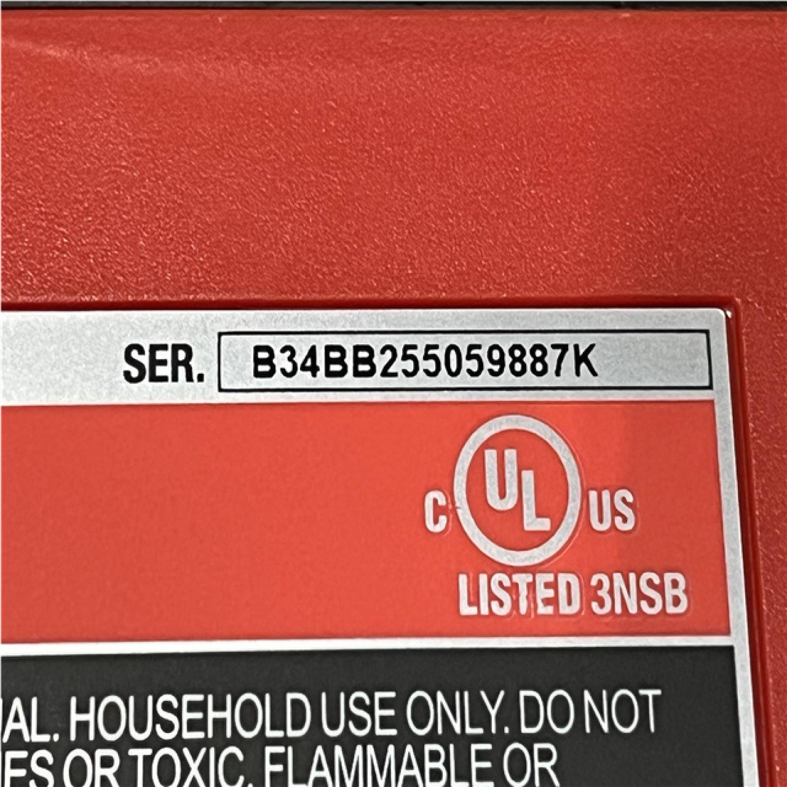 NEW - Milwaukee 18-Volt 2 Gal. Lithium-Ion Cordless Wet/Dry Vacuum (Vacuum-Only)