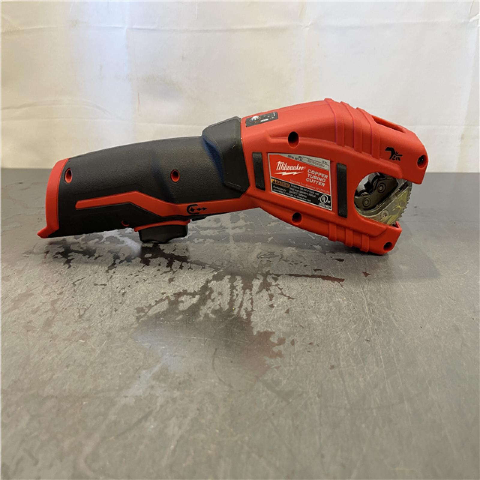 AS-IS - Milwaukee M12 12V Lithium-Ion Cordless Copper Tubing Cutter