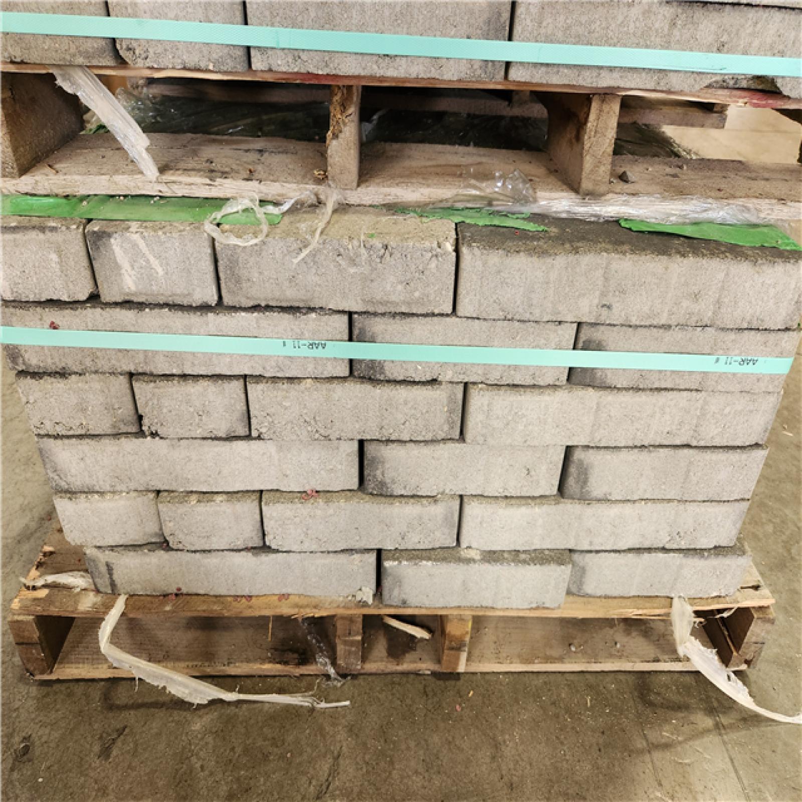 Phoenix NEW interlock Tahoe 14.75in.x 9.875 in.x 2.375 in. Rectangle Cascade Face Mix Concrete Paver Pallet (228-pieces/141 sq. sf./Pallet)