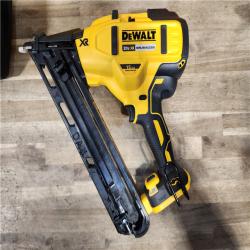 HOUSTON LOCATION - AS-IS DeWalt 15 GA ANGLED FINISH NAILER KIT W/ BATTERY & CHARGER