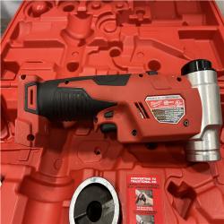 Milwaukee 18V Lithium-Ion Cordless FORCE LOGIC Knockout Tool
