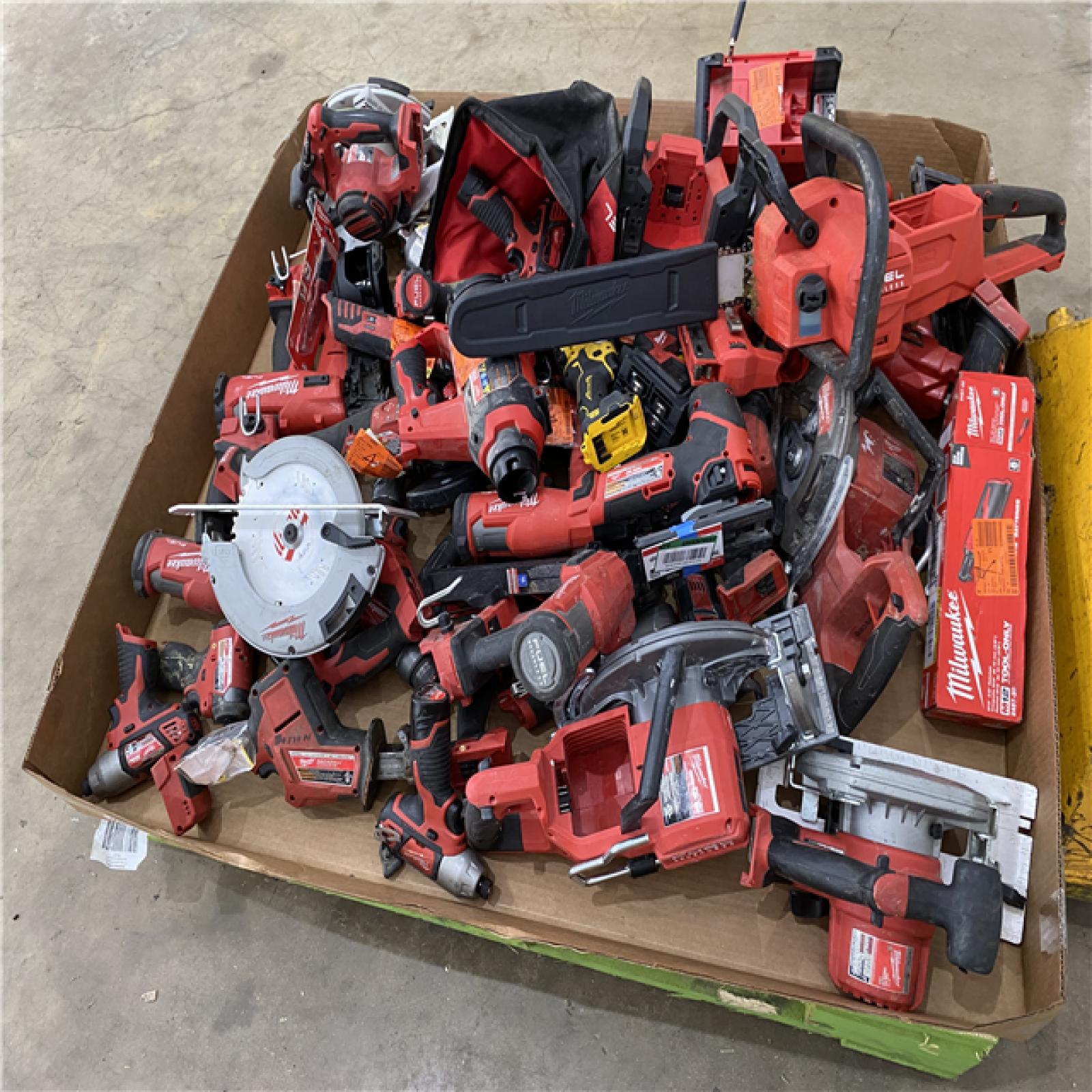 Houston Location AS IS - Tool Pallet