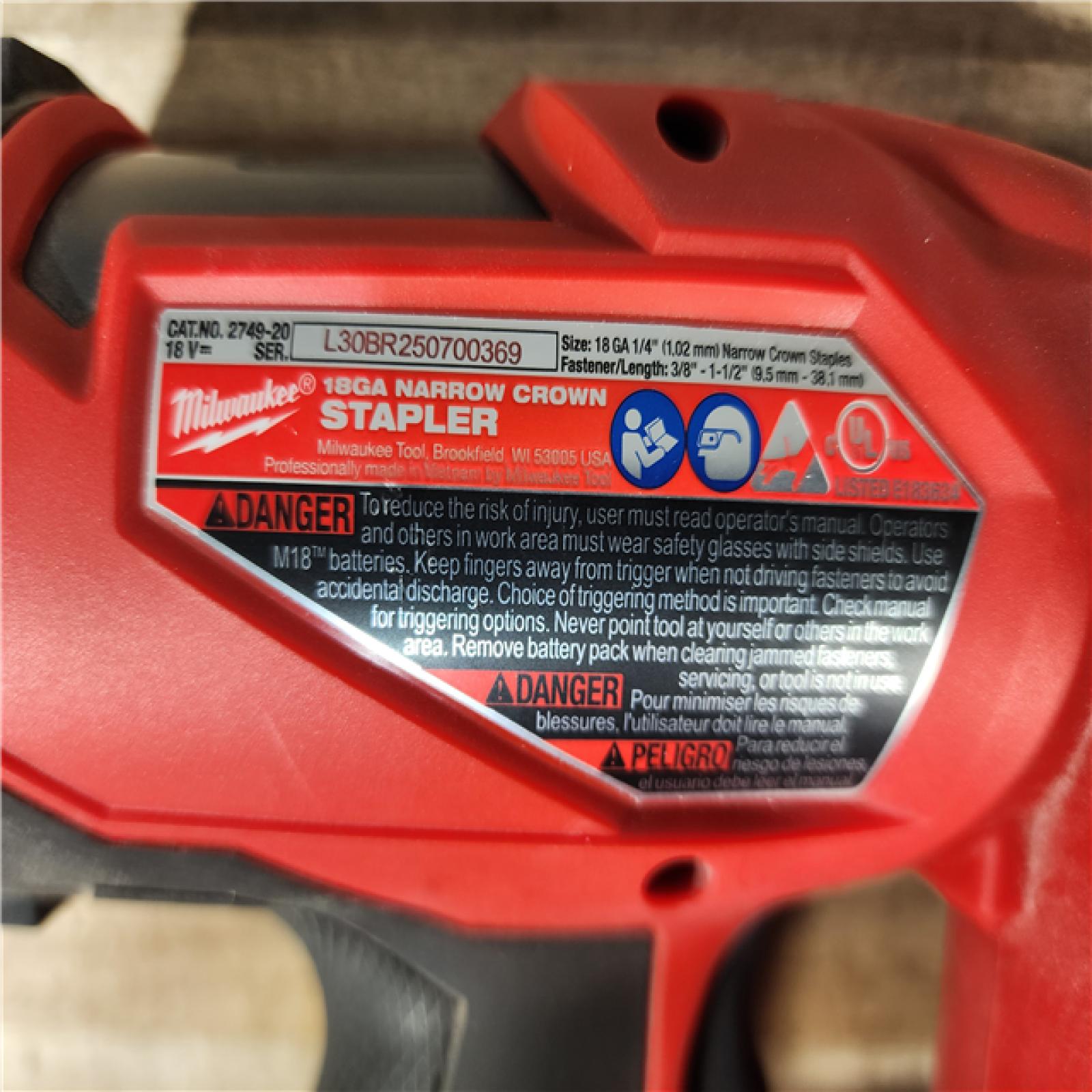 HOUSTON LOCATION - AS-IS Milwaukee FUEL 18-Volt Lithium-Ion Brushless Cordless 18-Gauge 1/4 in. Narrow Crown Stapler (Tool-Only)