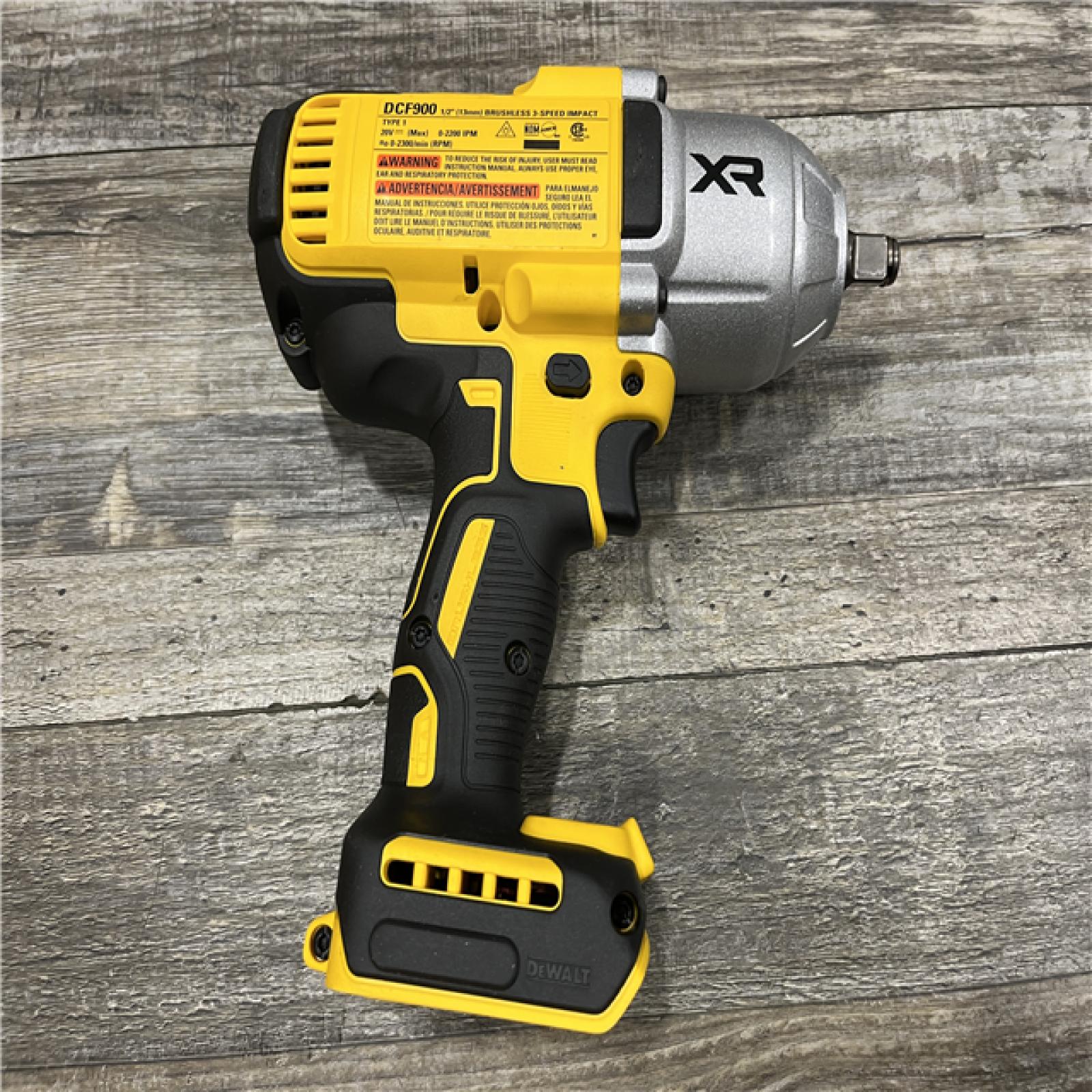 AS-IS DEWALT 20V MAX Lithium-Ion Cordless 1/2 in. Impact Wrench Kit