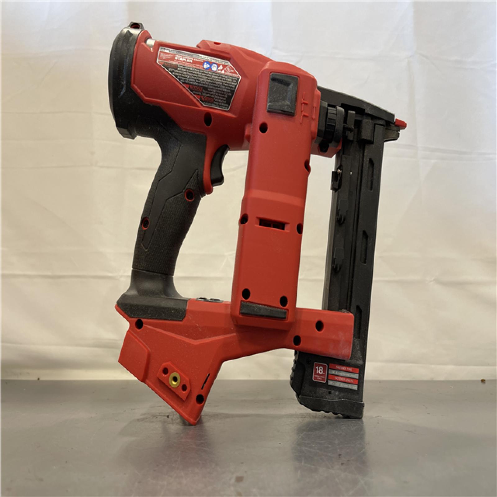 AS-IS - MILWAUKEE FUEL 18-Volt Lithium-Ion Brushless Cordless 18-Gauge 1/4 in. Narrow Crown Stapler
