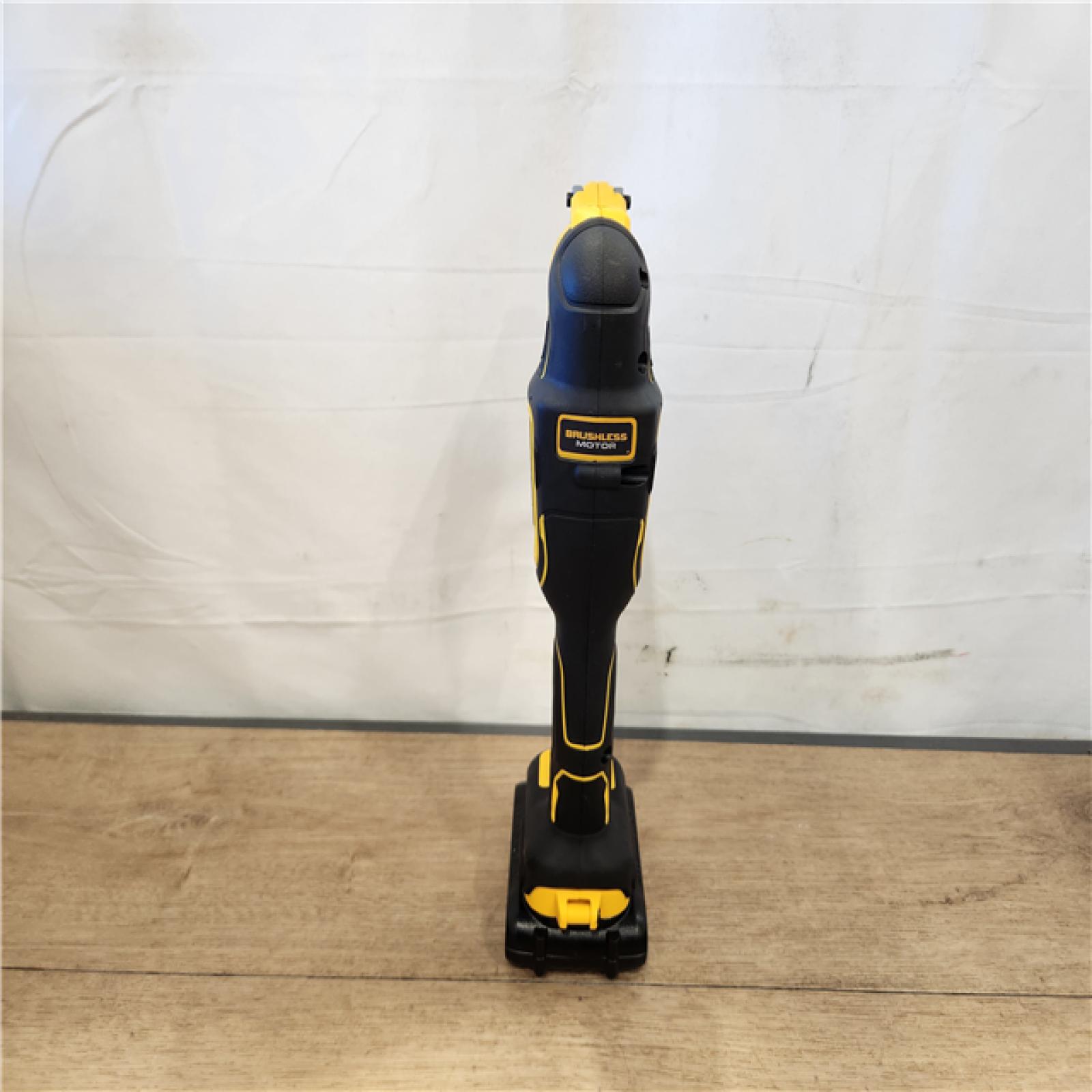 AS-IS- DEWALT 20V MAX XR Cordless Brushless 3-Speed Oscillating Multi Tool Kit