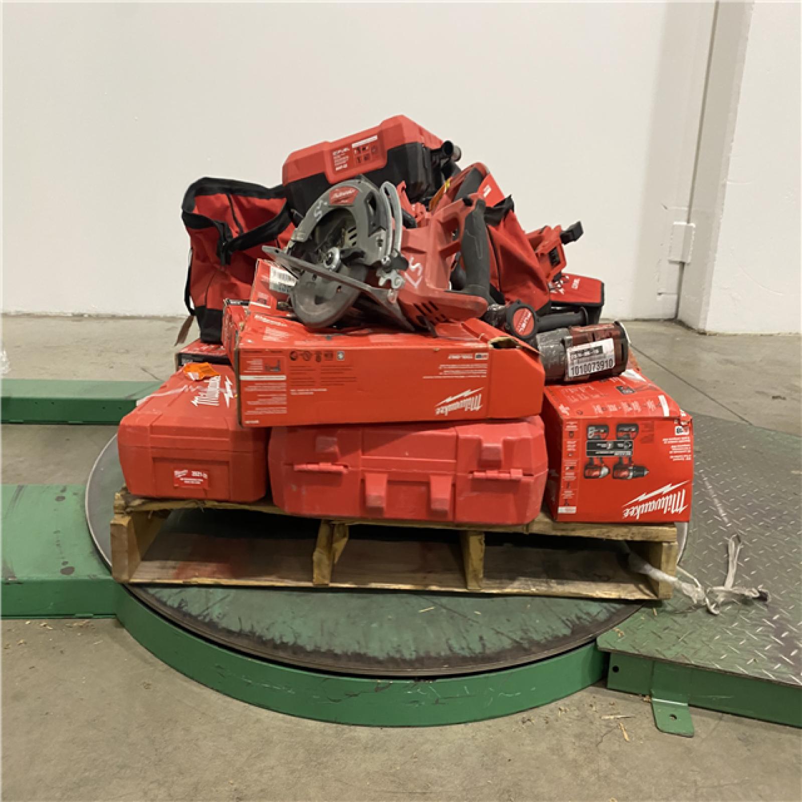 Dallas Location - As-Is MILWAUKEE Tool Pallet