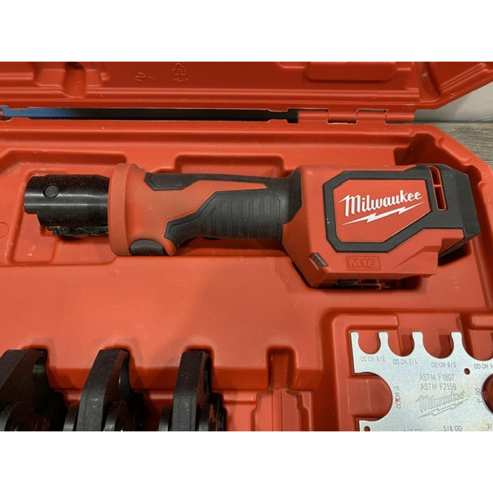 AS-IS Milwaukee 18V Lithium-Ion Cordless Short Throw Press Tool with 3 PEX Crimp Jaws Kit