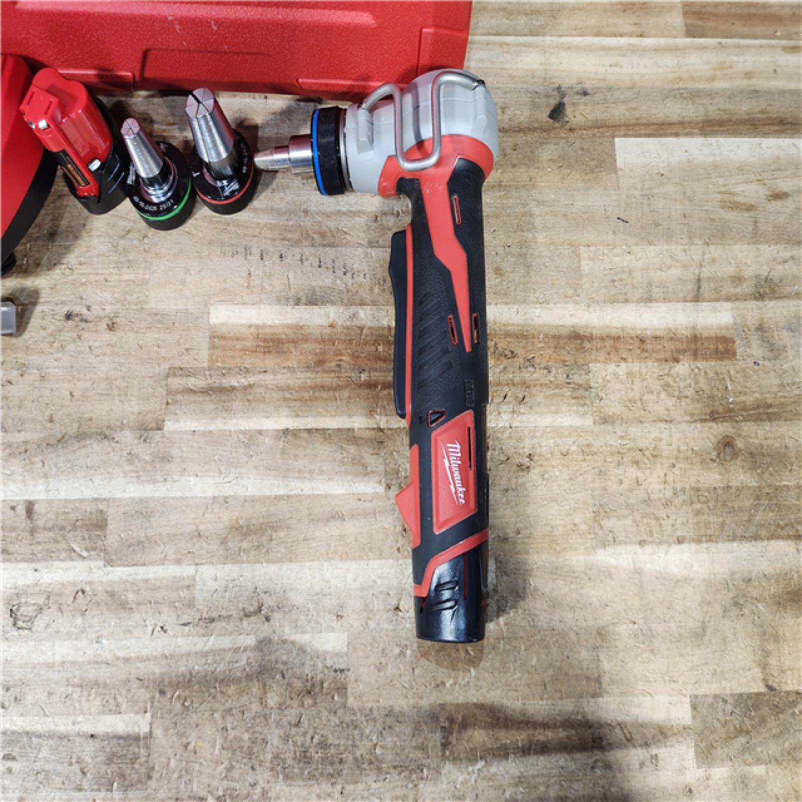 HOUSTON LOCATION - AS - IS Milwaukee Cordless PEX Expansion Tool Kit