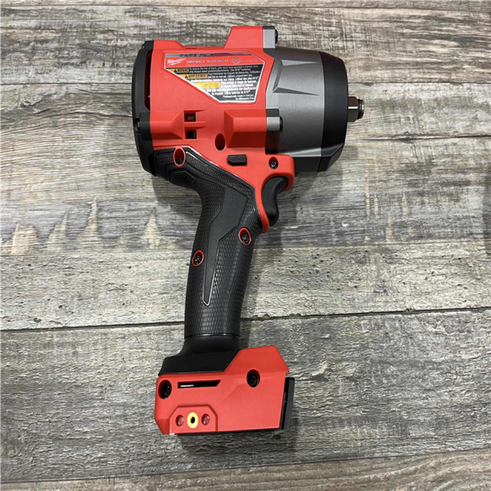 AS-IS Milwaukee FUEL 18V Lithium-Ion Brushless Cordless 1/2 in. Impact Wrench w/Friction Ring Kit