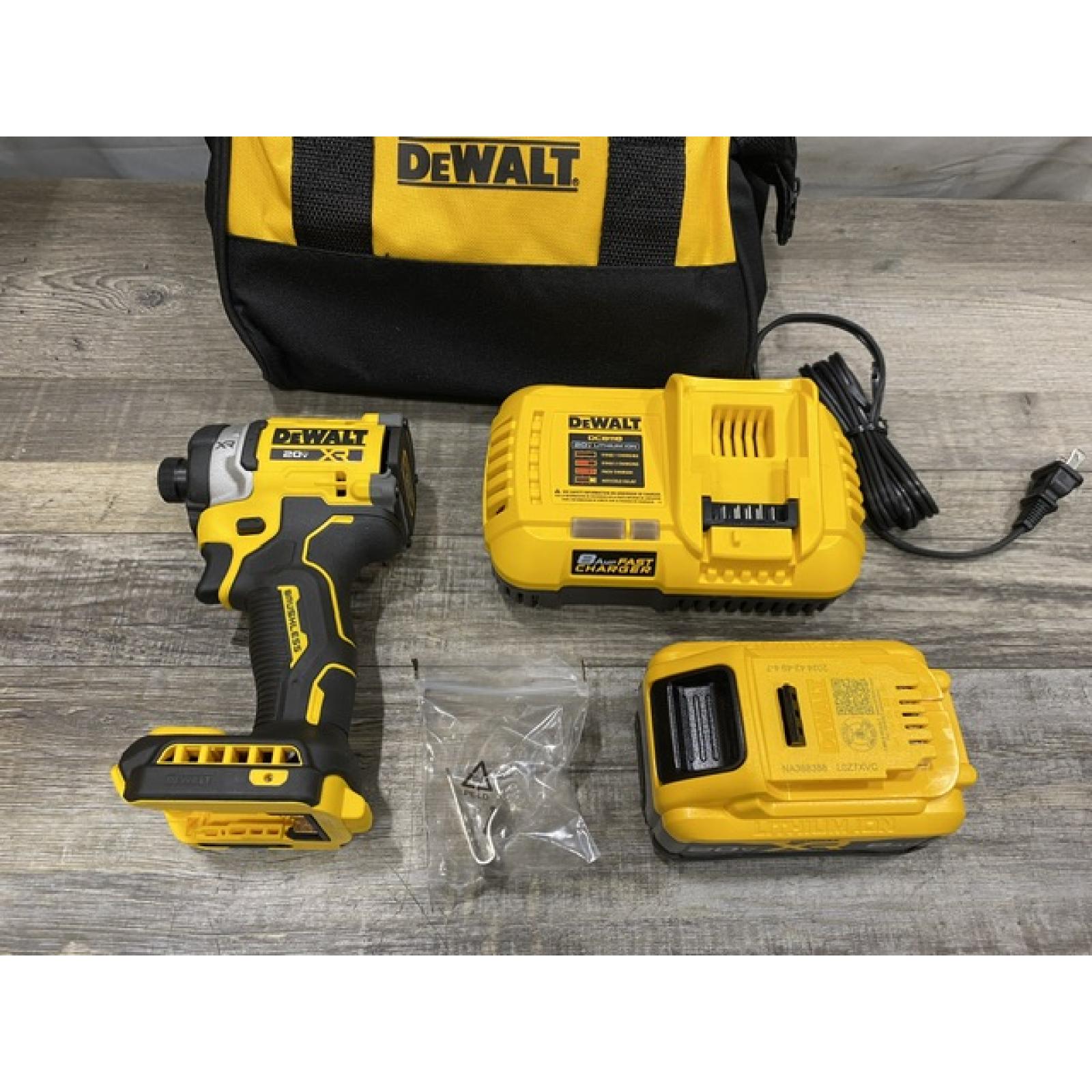 LIKE NEW - DEWALT 20V XR Lithium-Ion Cordless Hammer Drill Kit