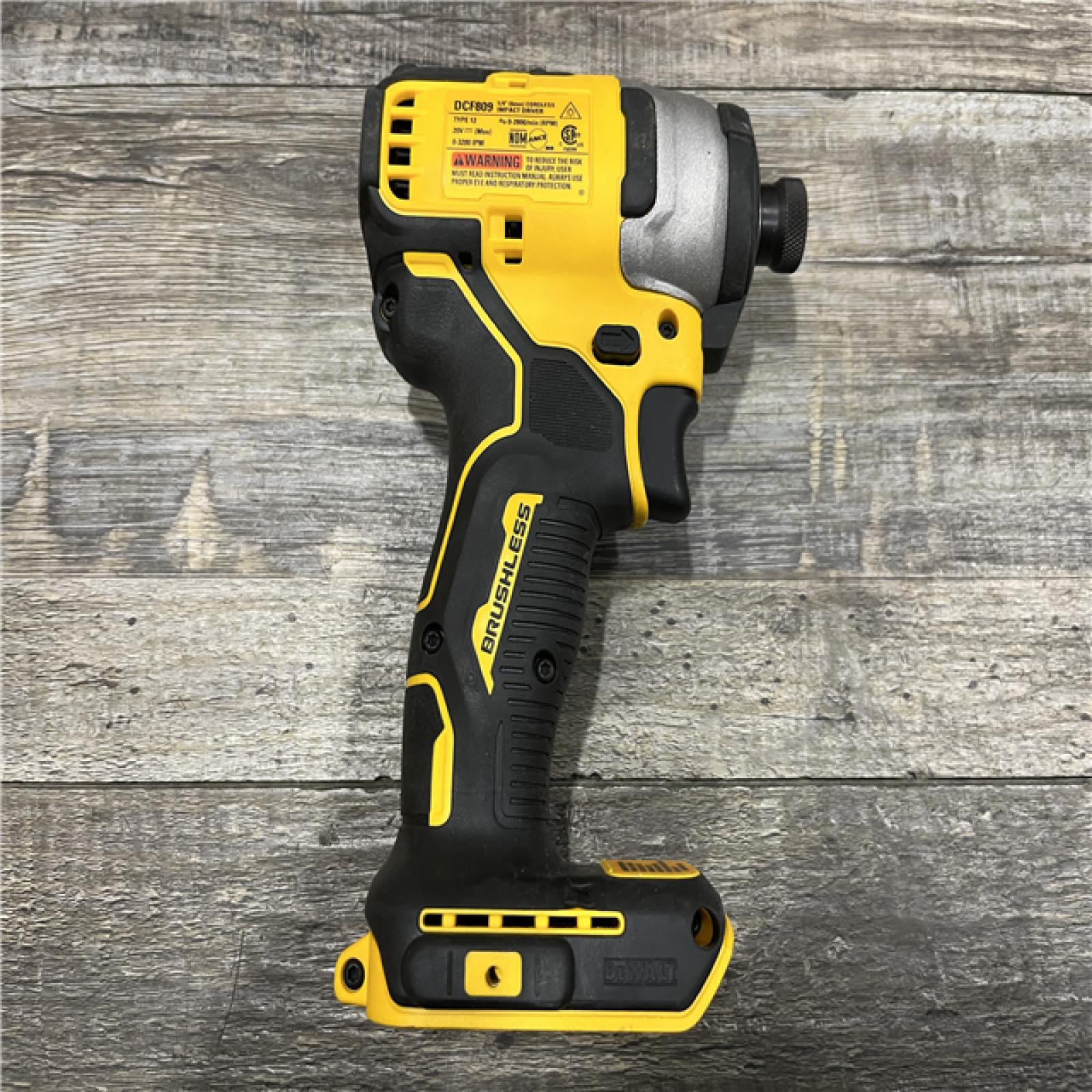 AS-IS DEWALT Atomic 20V Max Lithium-Ion Brushless Cordless Compact 1/4 in. Impact Driver Kit
