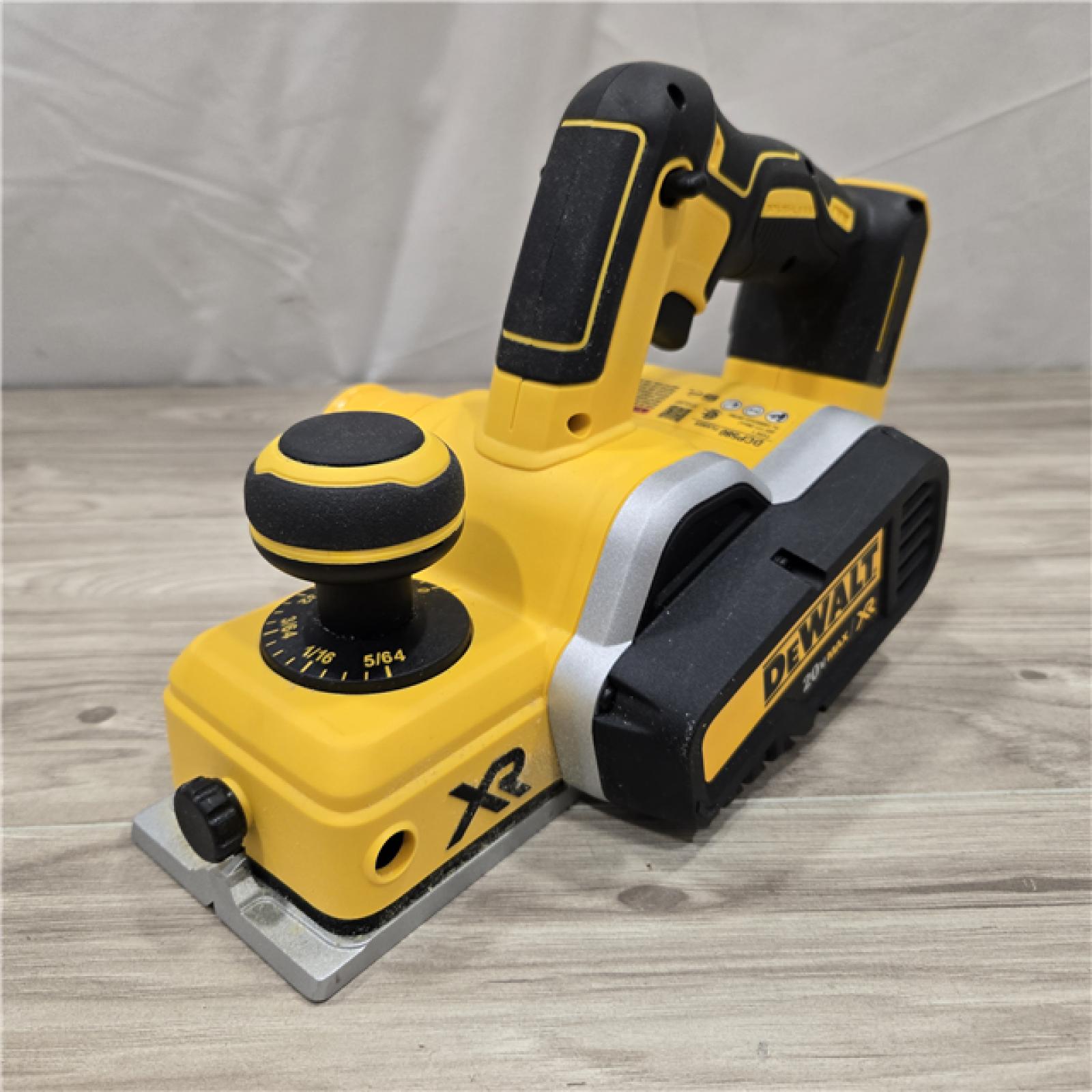 AS-IS DEWALT DCP580B 20V MAX  Planer (Tool-Only)