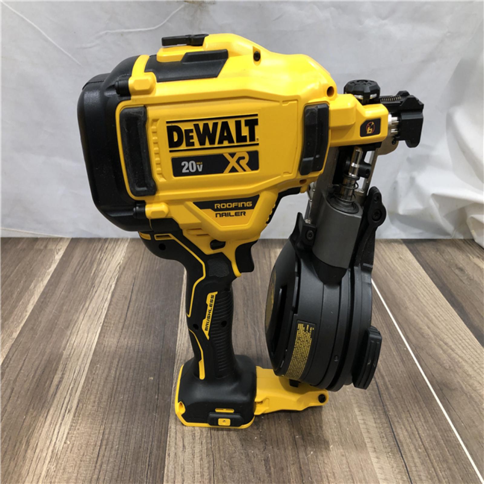 AS-IS DEWALT 20V MAX Lithium-Ion 15-Degree Electric Cordless Roofing Nailer Kit