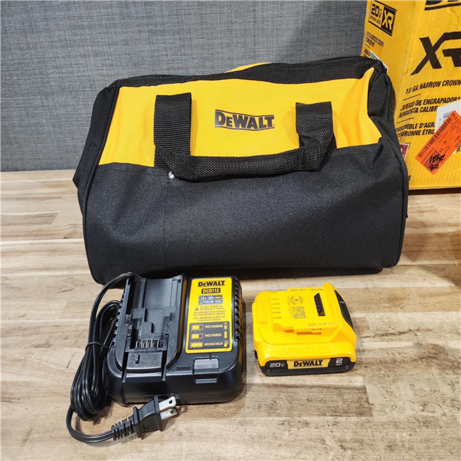 HOUSTON LOCATION - AS-IS DEWALT 20V MAX XR Lithium-Ion Cordless 18-Gauge Narrow Crown Stapler Kit