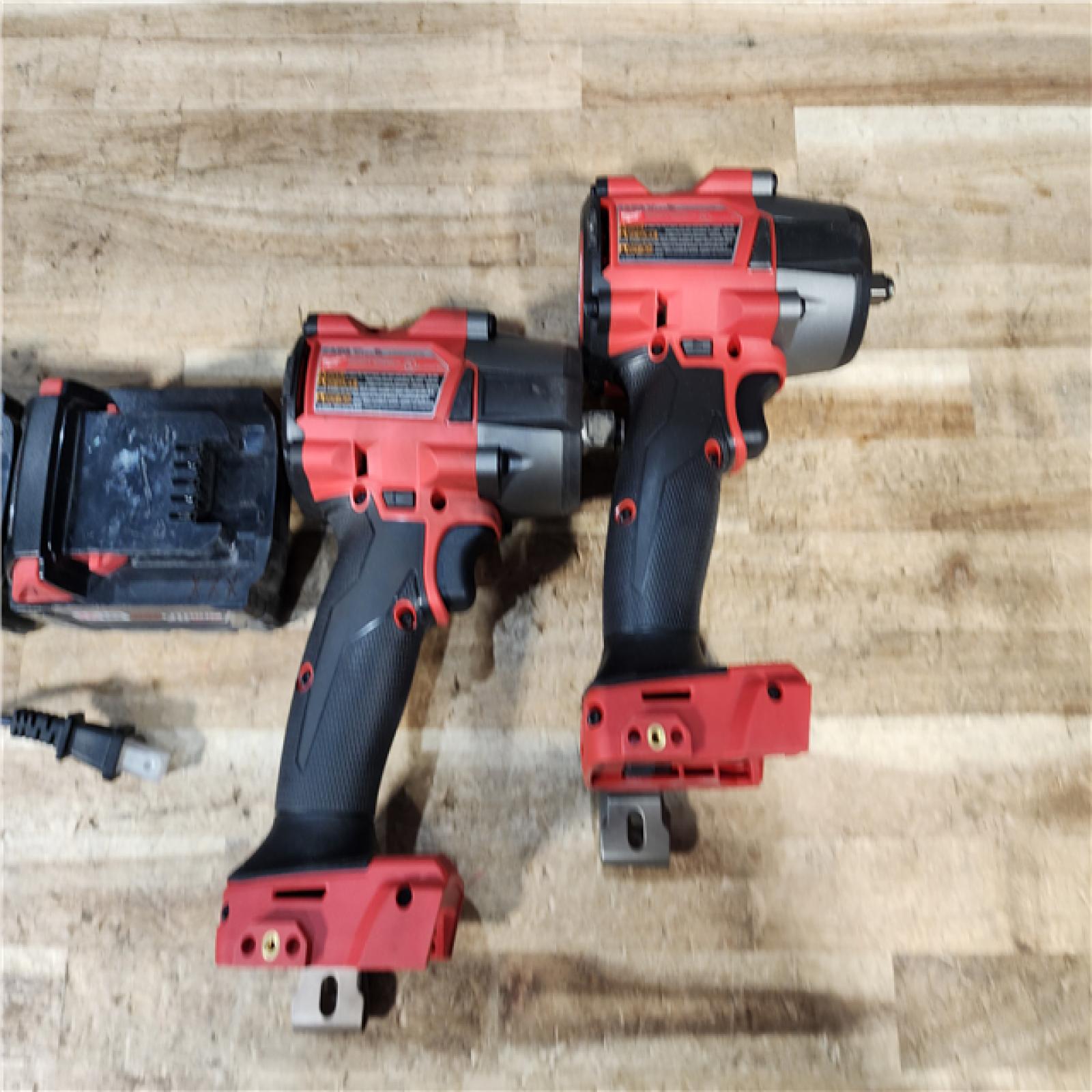 HOUSTON LOCATION - AS - IS Milwaukee 2 Tool Combo Kit W/ (2) Battery & Charger