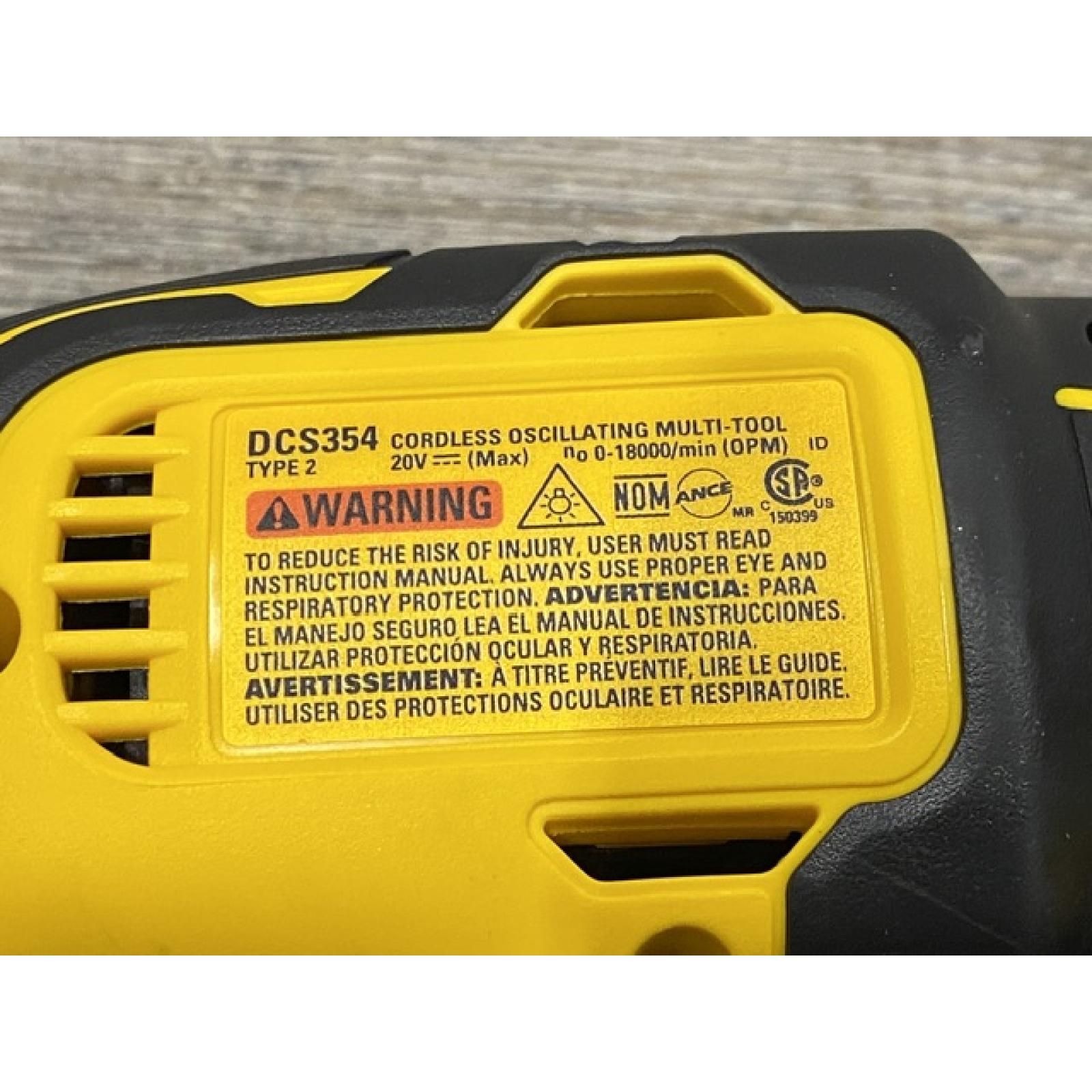 AS-IS DEWALT ATOMIC 20V MAX Cordless Brushless Oscillating Multi Tool Kit