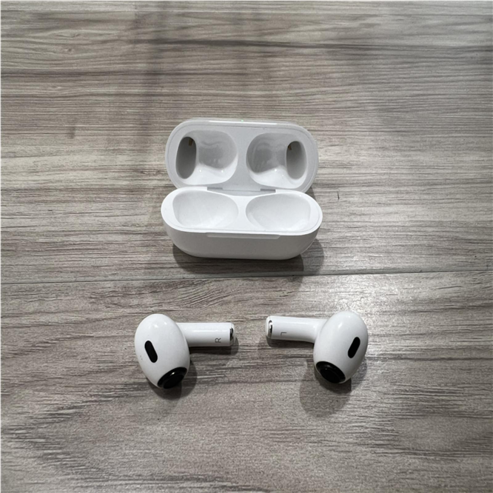 AS-IS  Apple AirPods Pro (2nd Generation) MagSafe Charging Case (USB-C)