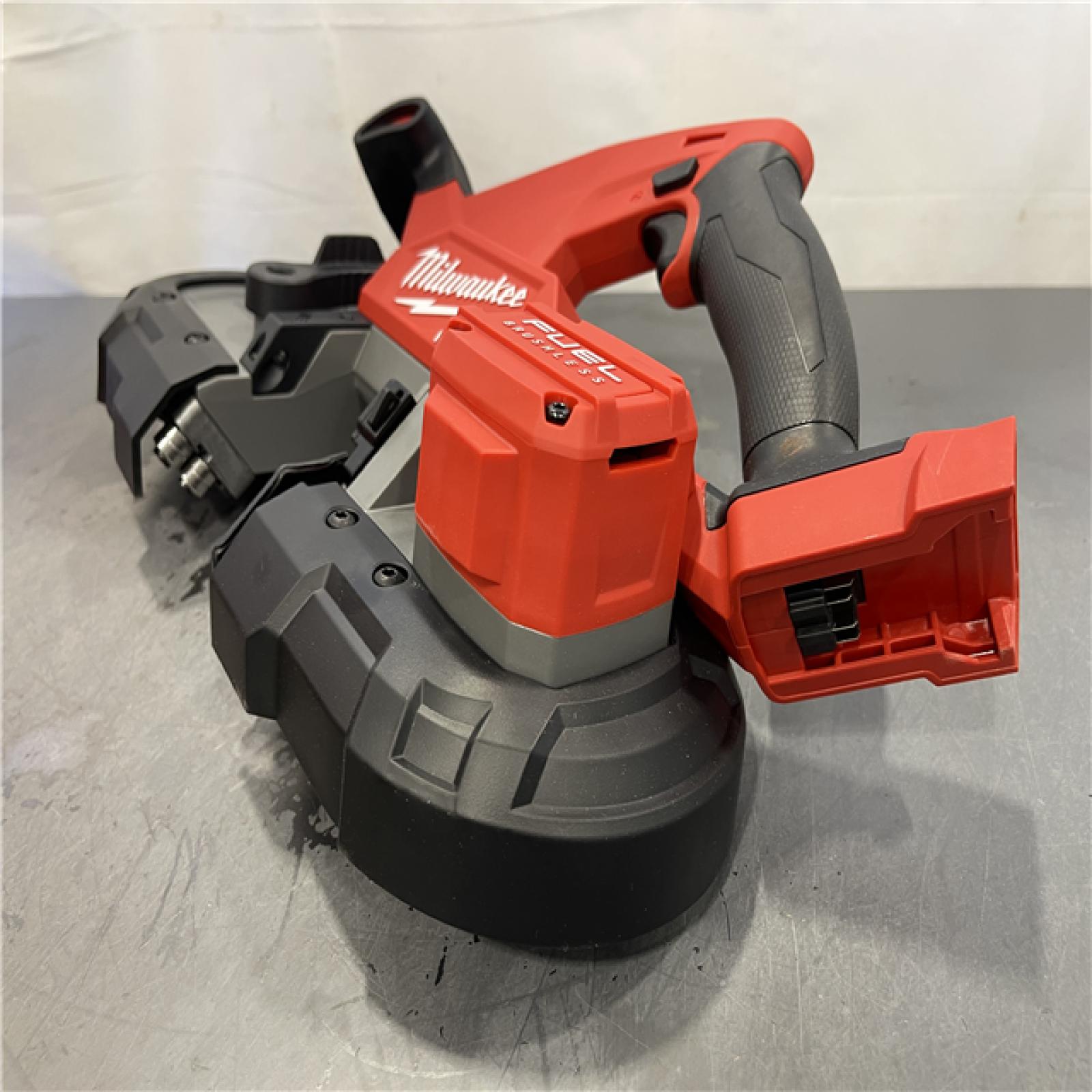 AS-IS - Milwaukee M18 FUEL 18V Lithium-Ion Brushless Cordless Compact Bandsaw