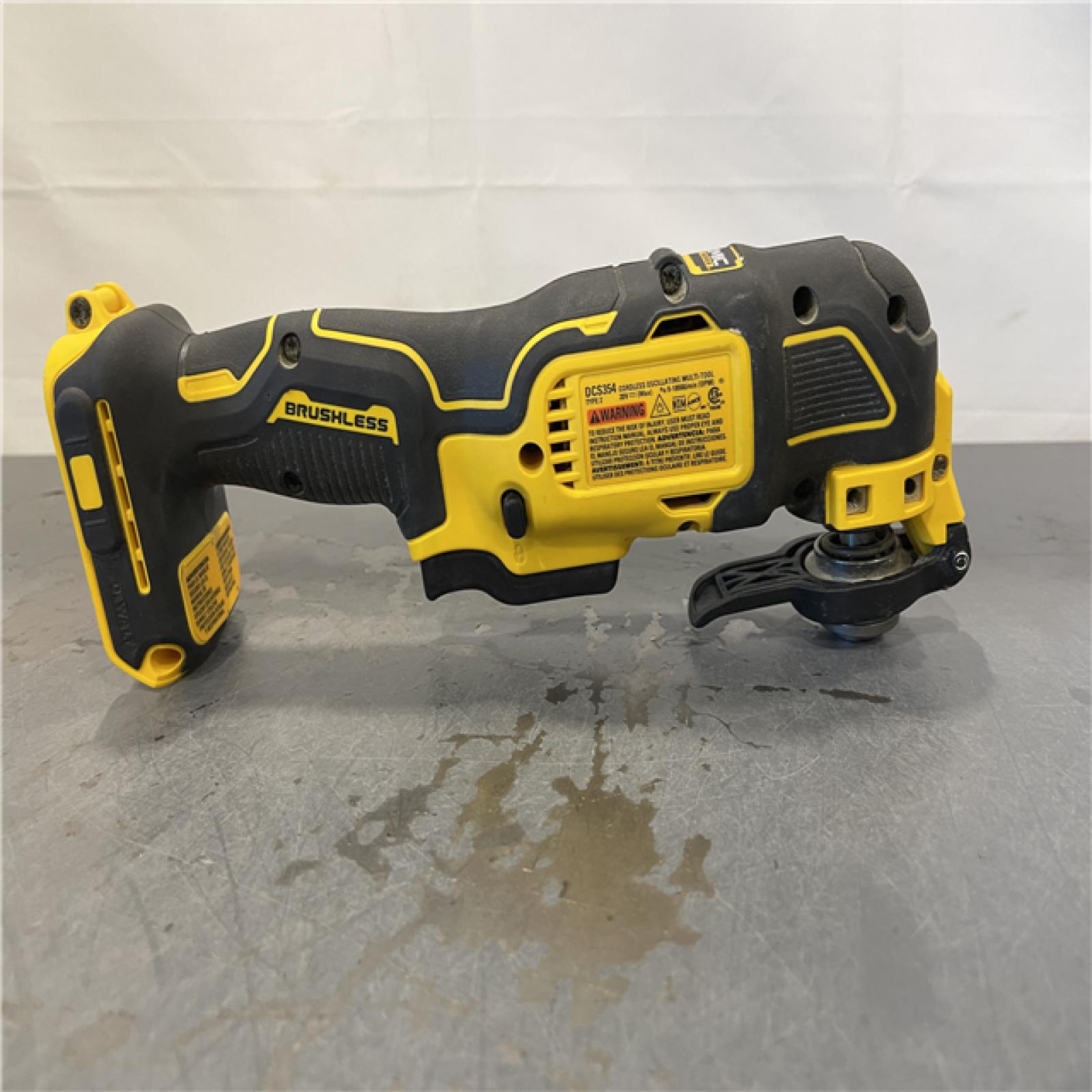 AS-IS - DEWALT ATOMIC 20V MAX Cordless Brushless Oscillating Multi Tool