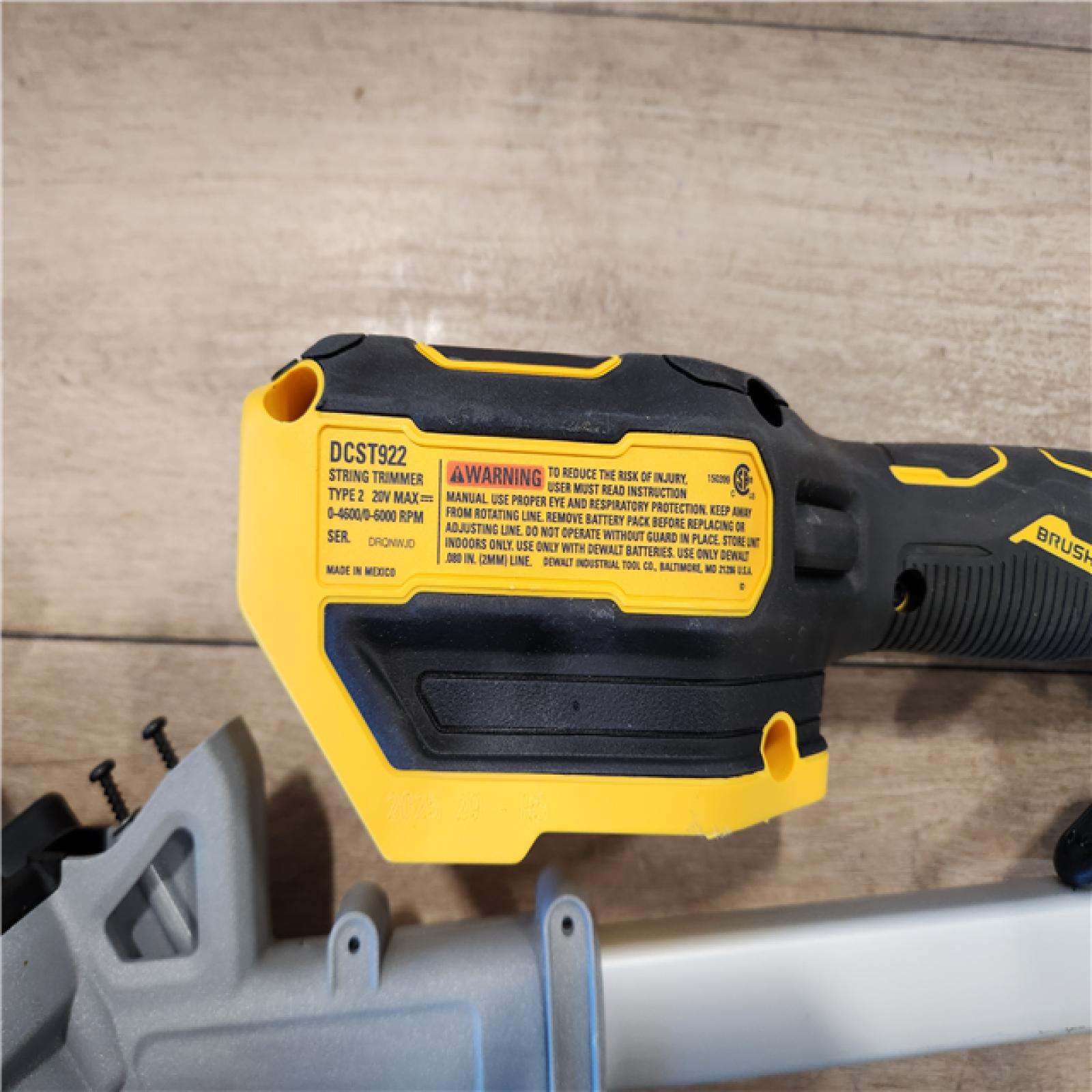 AS-IS- DEWALT 20V MAX 14 in. Brushless Cordless Battery Powered Foldable String Trimmer Kit
