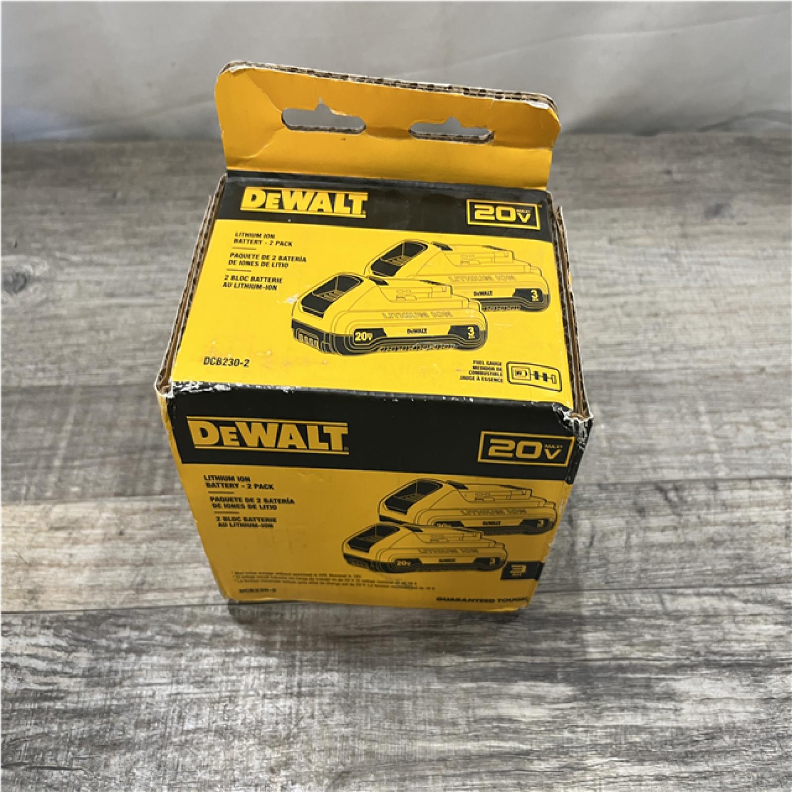 NEW - DEWALT 20V MAX Compact Lithium-Ion 3.0Ah Battery Pack (2 Pack)