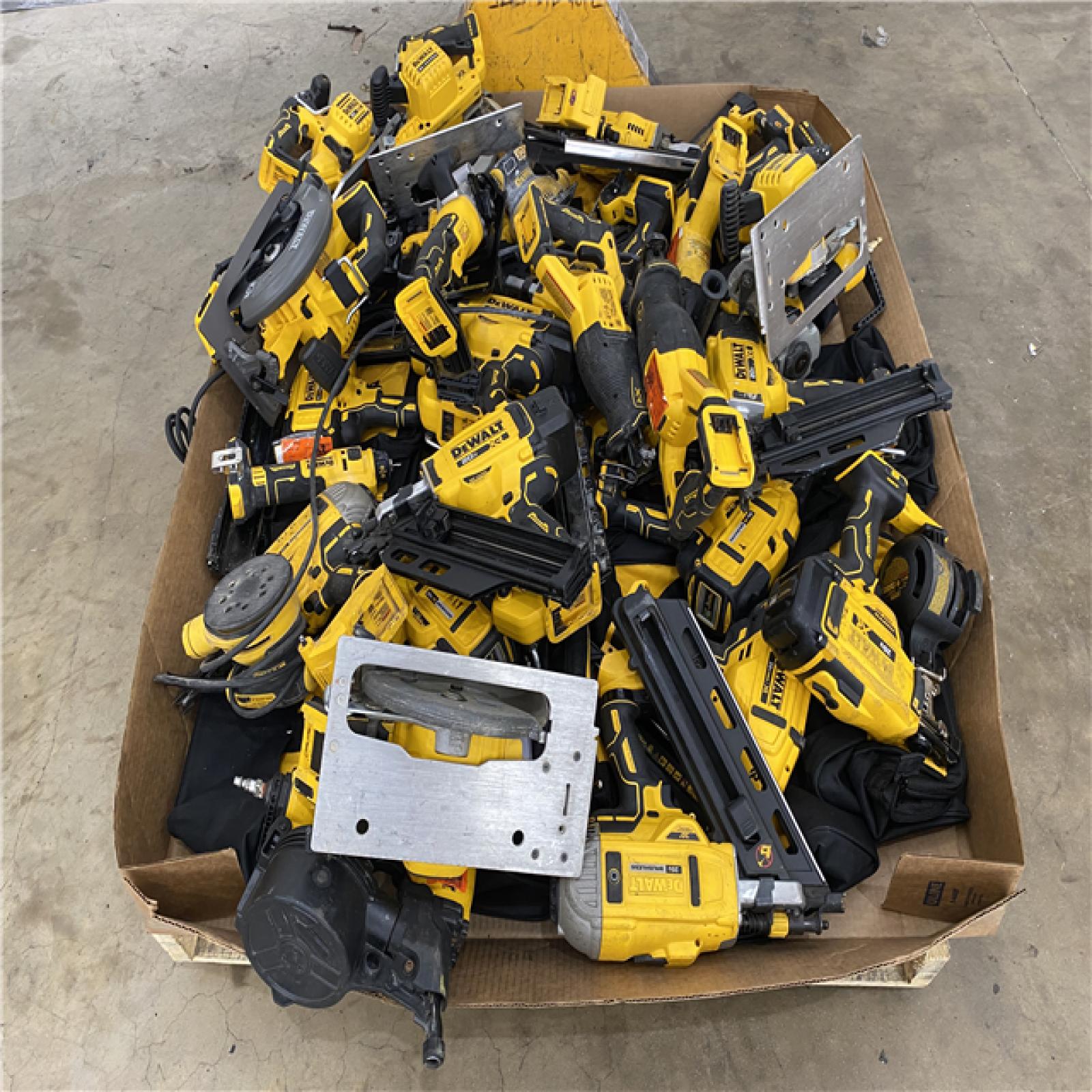 Houston Location AS IS - Tool Pallet