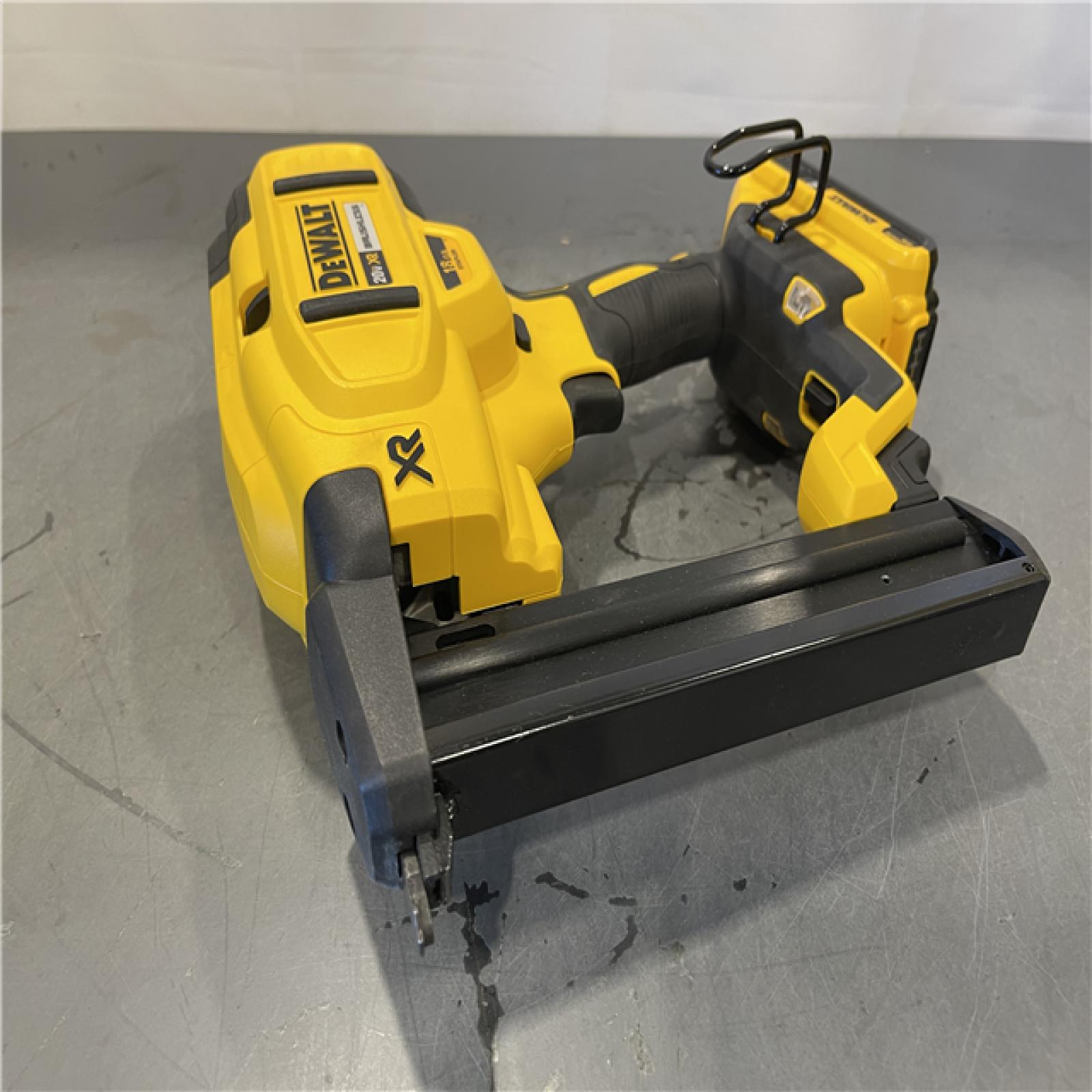 AS-IS - DeWALT 20-Volt MAX 18ga Cordless Brushless Narrow Crown Stapler Kit
